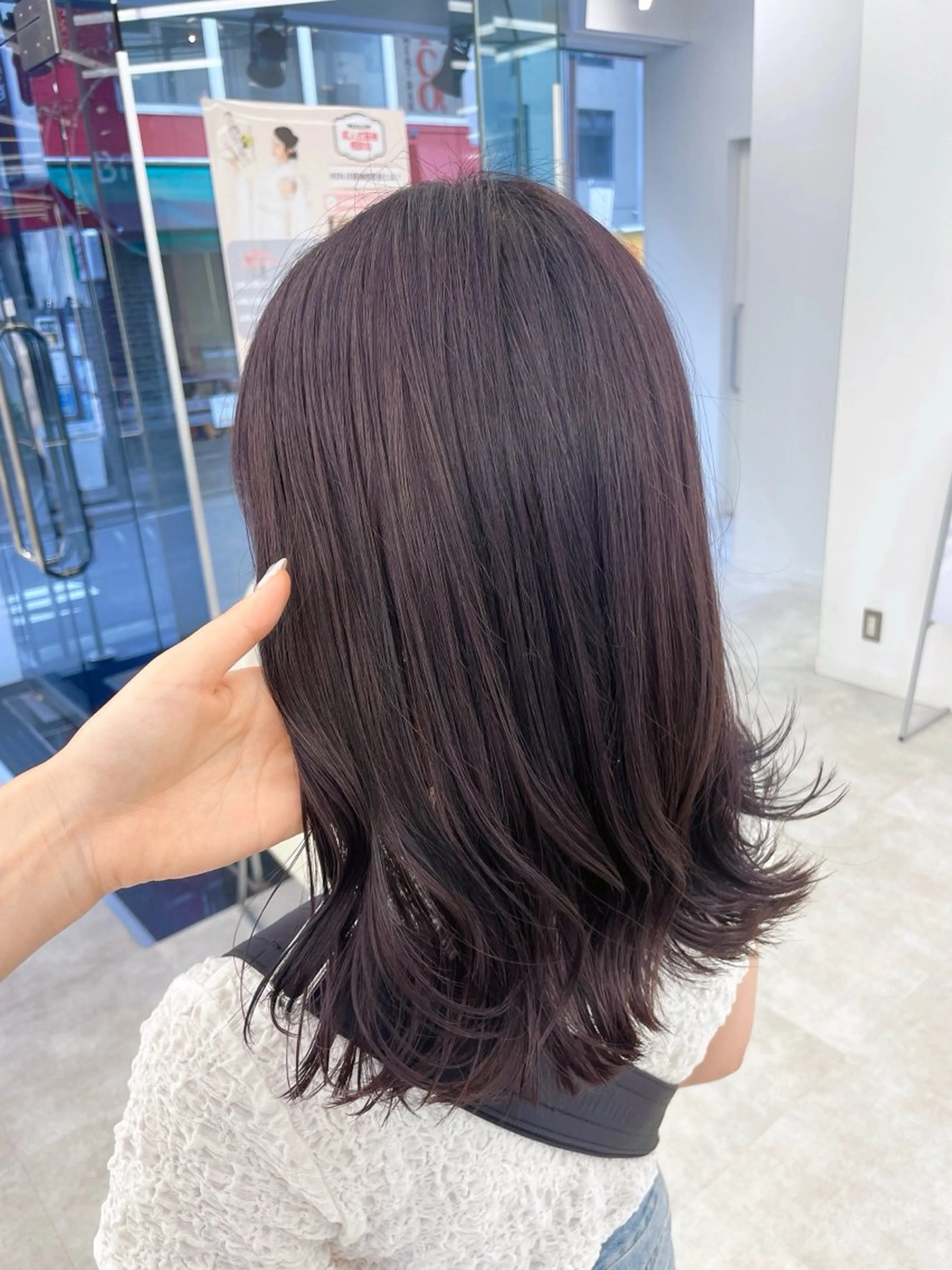 セミロング カラー ヘアアレンジ ブリーチ ヘアカラー トリートメント 【Sweep】おじま のぞみのヘアスタイル