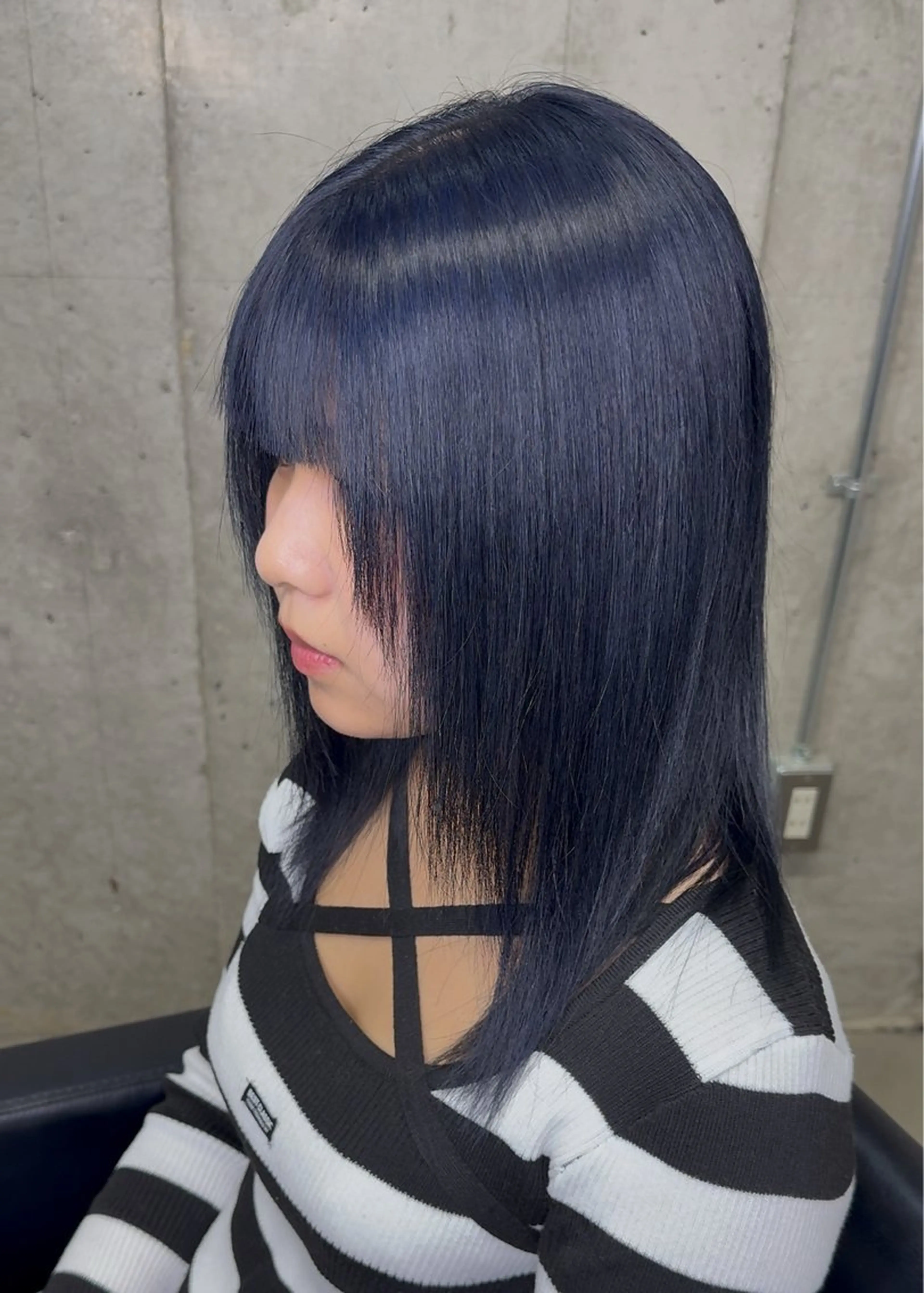 セミロング ヘアカラー lafit 侑莉人のヘアスタイル