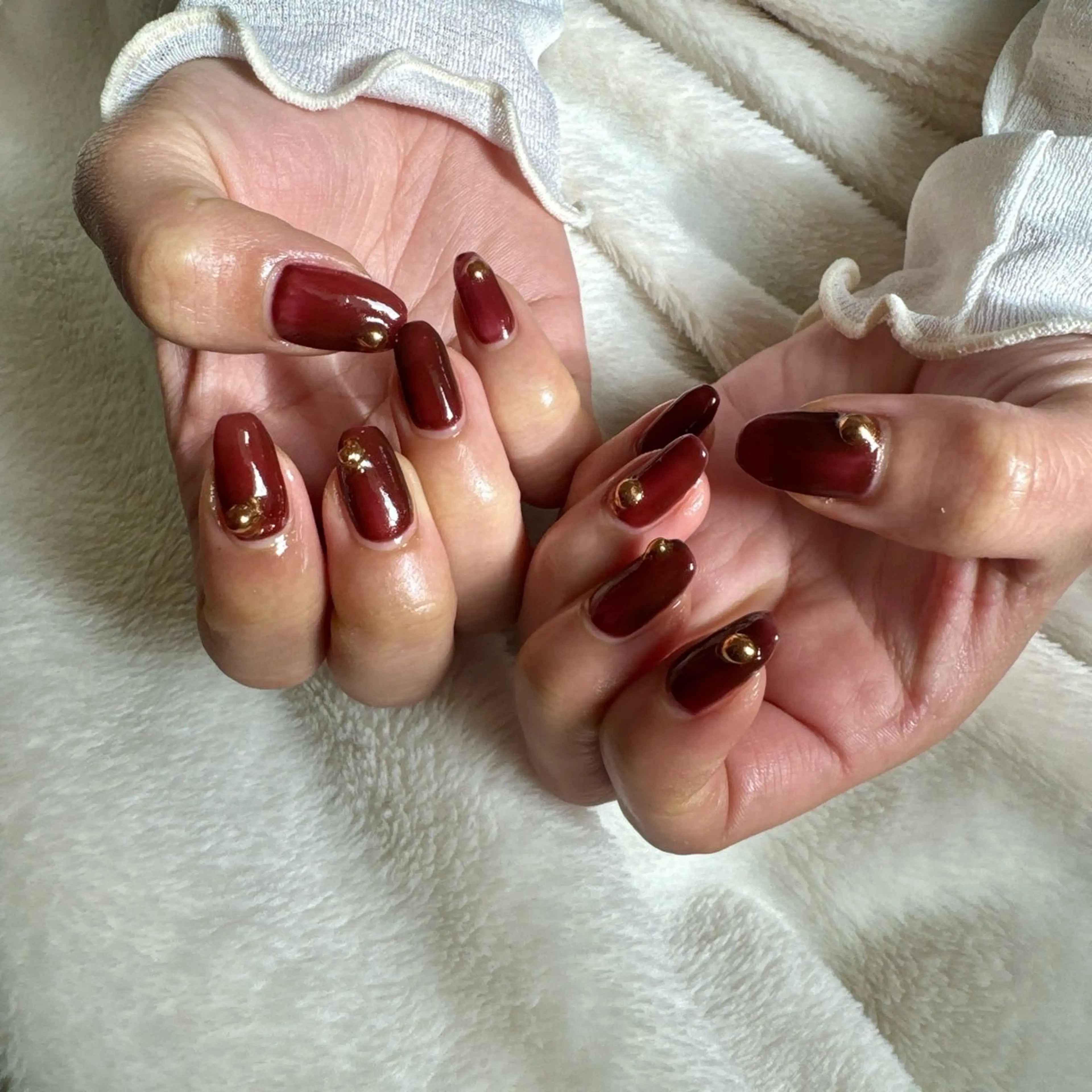 ネイル ボルドー ゴールド ハンドネイル N.plus NaiLのネイルデザイン