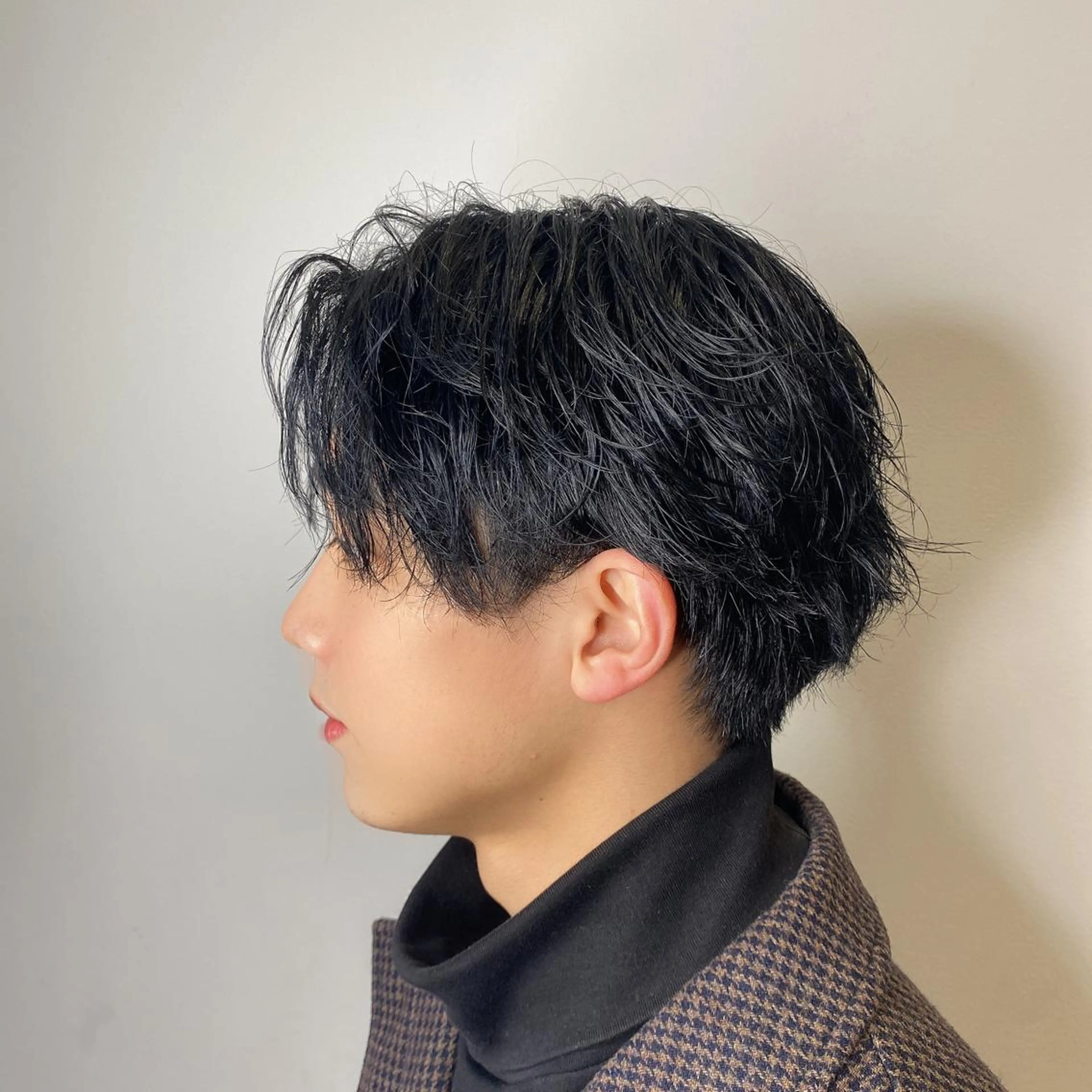 ショート カラー メンズ カット ヘアカラー トリートメント 酸スト/フェザー パーマ/三谷海斗のマツエク・マツパデザイン