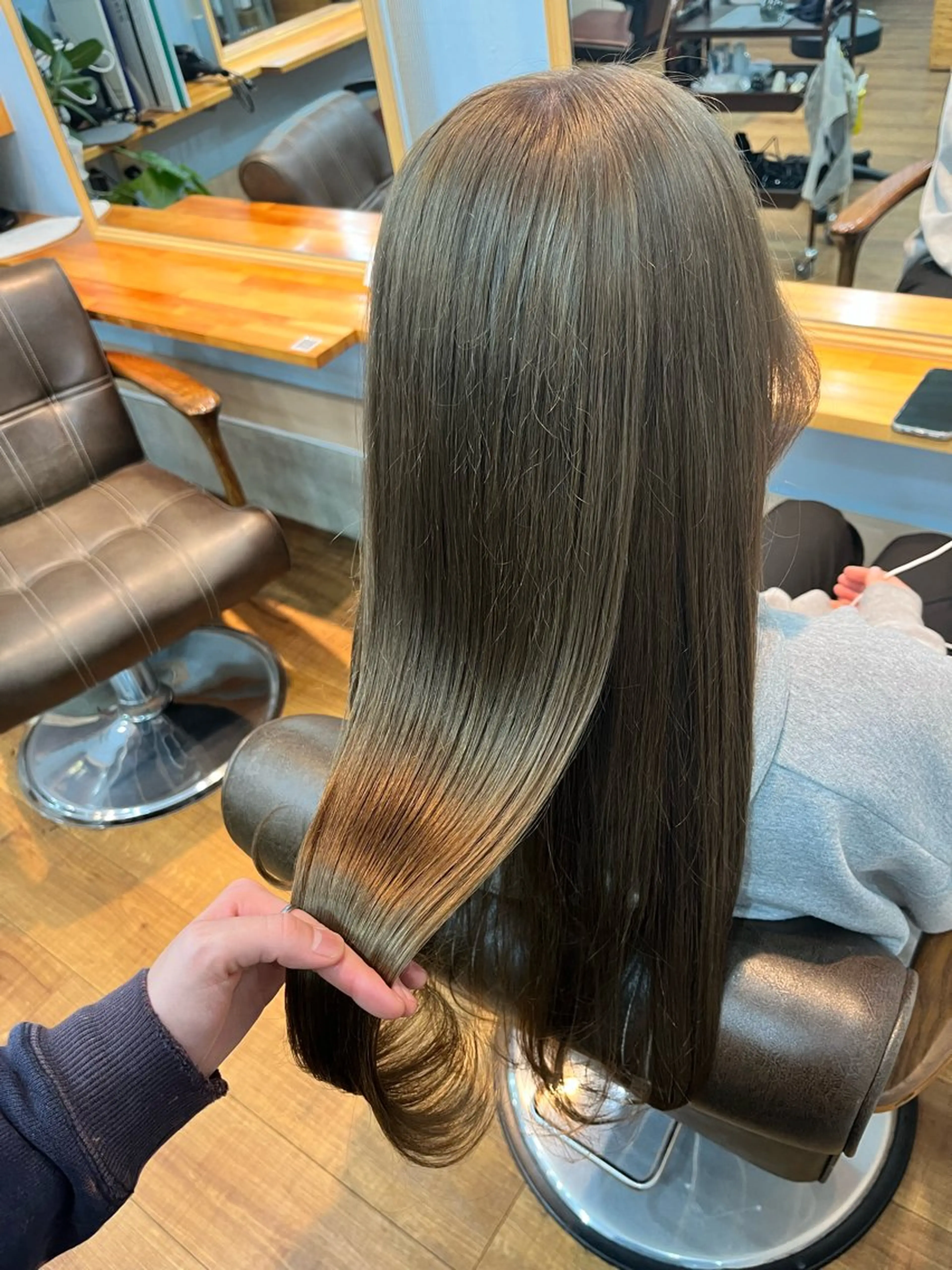 ロング 髪質改善 🫧艶髪デザイナー 🫧白石航汰のヘアスタイル