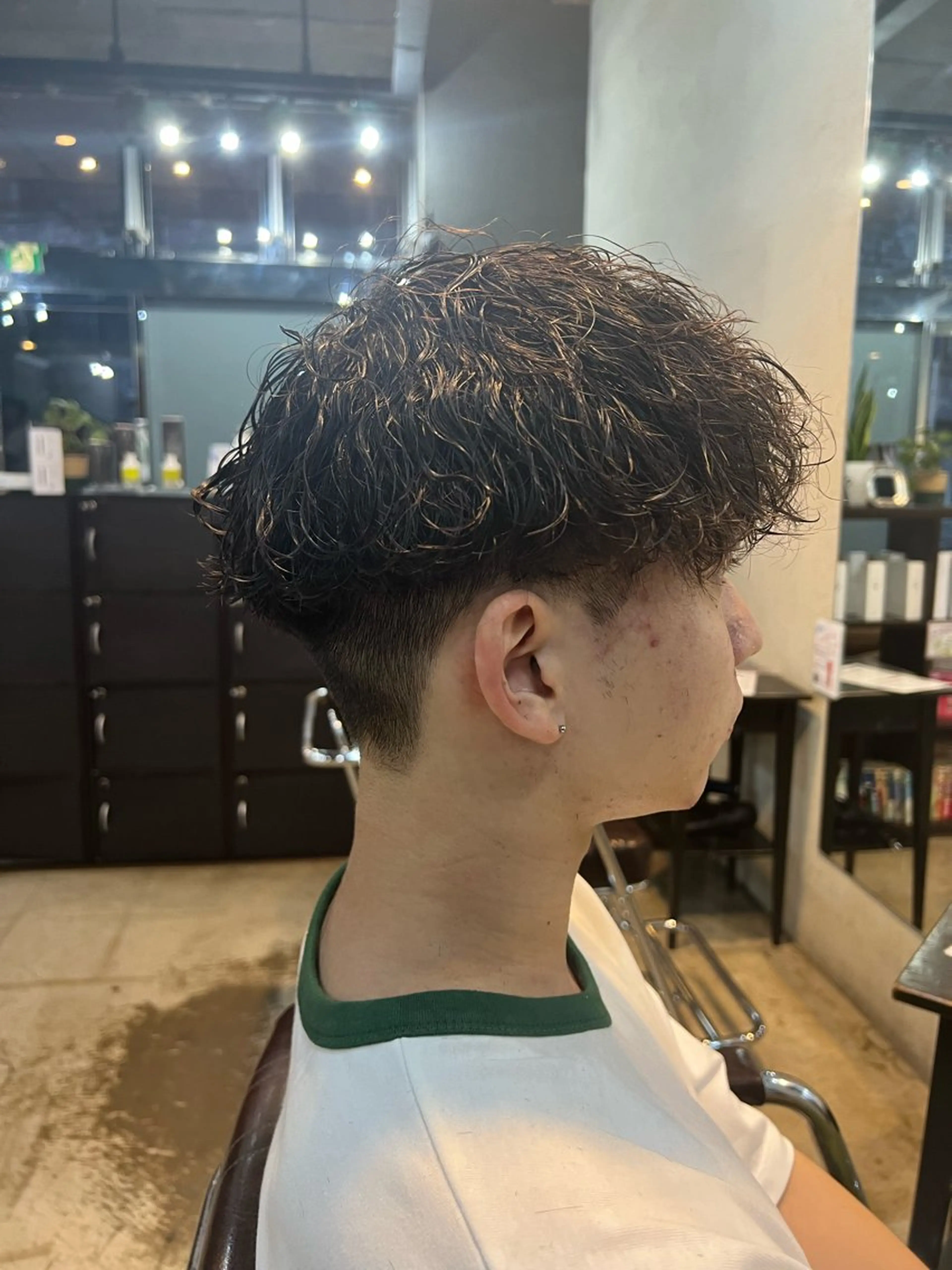 パーマ メンズ マッシュ 刈り上げ 波巻きパーマ Men's NAM 八角のヘアスタイル