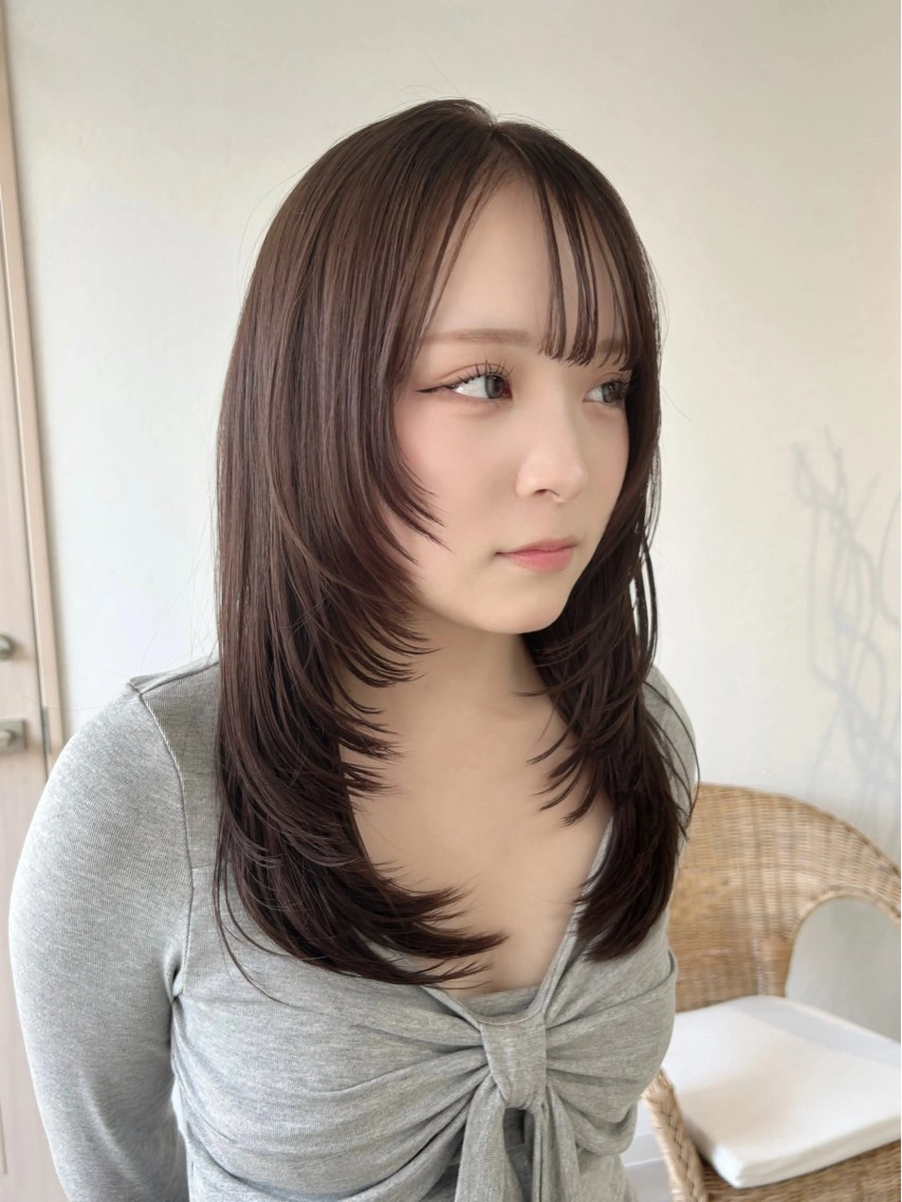 セミロング カラー 韓国風ヘア レイヤーカット カット ヘアカラー トリートメント 韓国ボブ/レイヤー/ ハイトーン/まなみのヘアスタイル