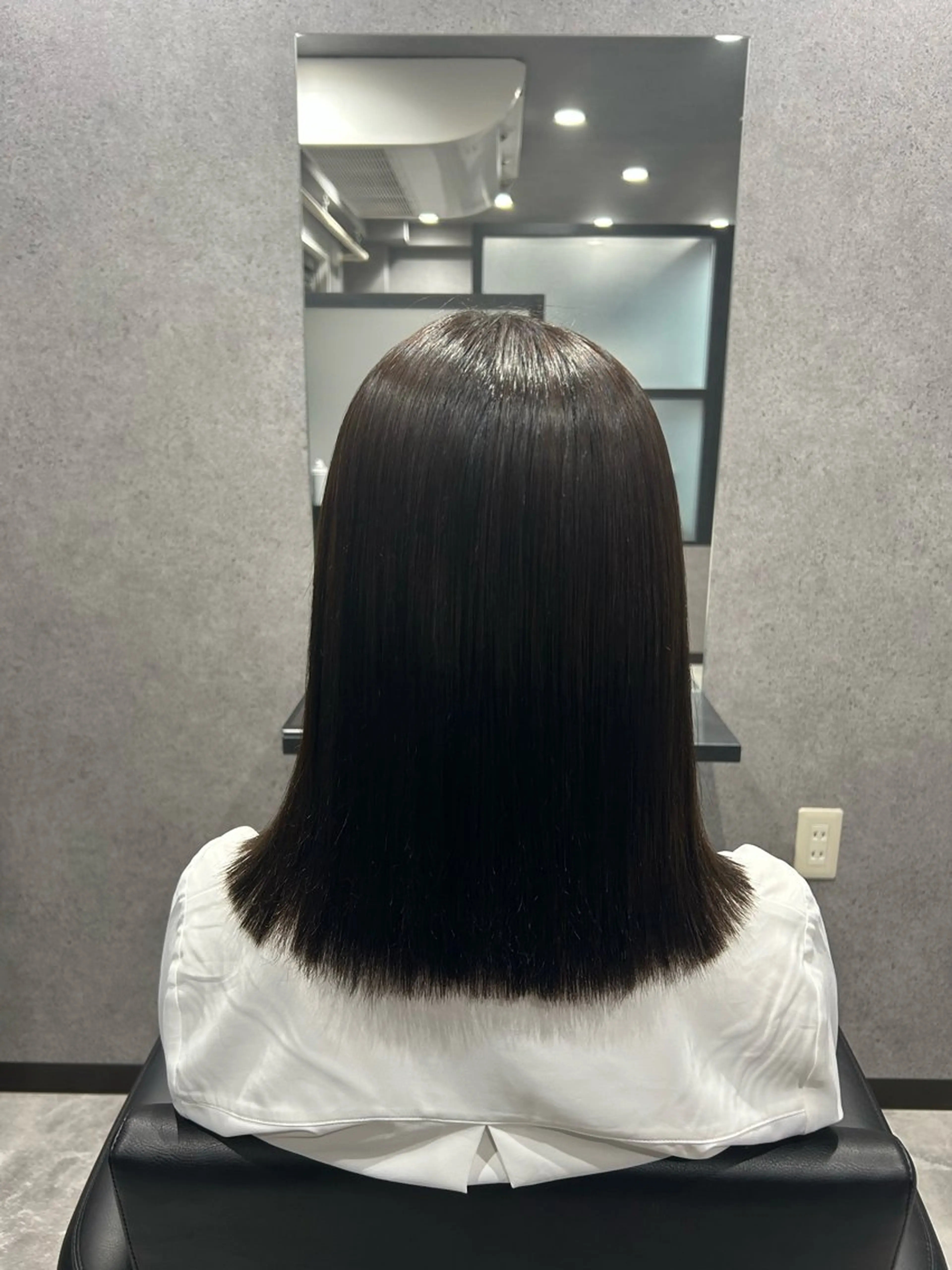 セミロング カット 縮毛矯正 トリートメント 佐野 彩音のヘアスタイル