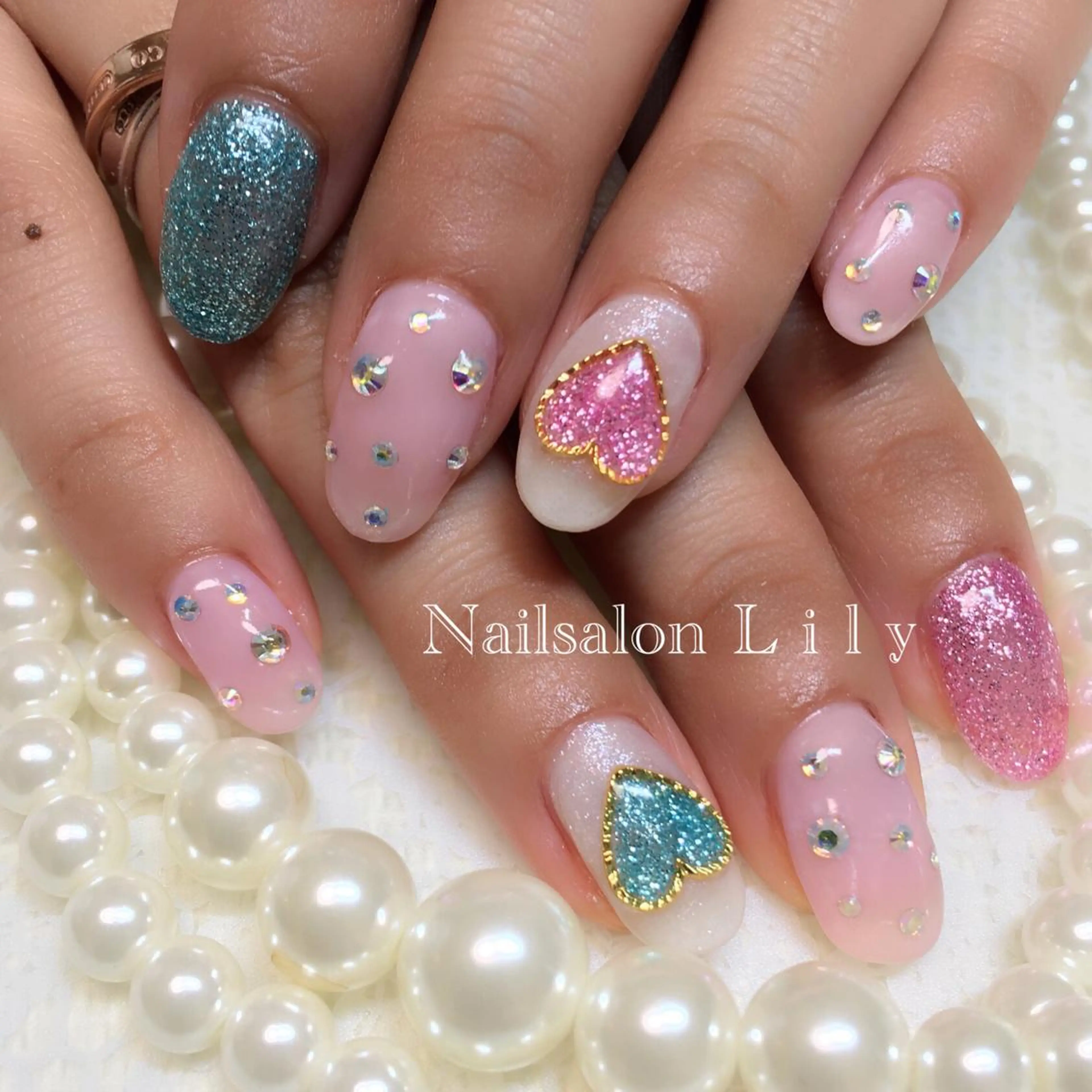 ネイル キラキラネイル Nailsalon Lilyのネイルデザイン
