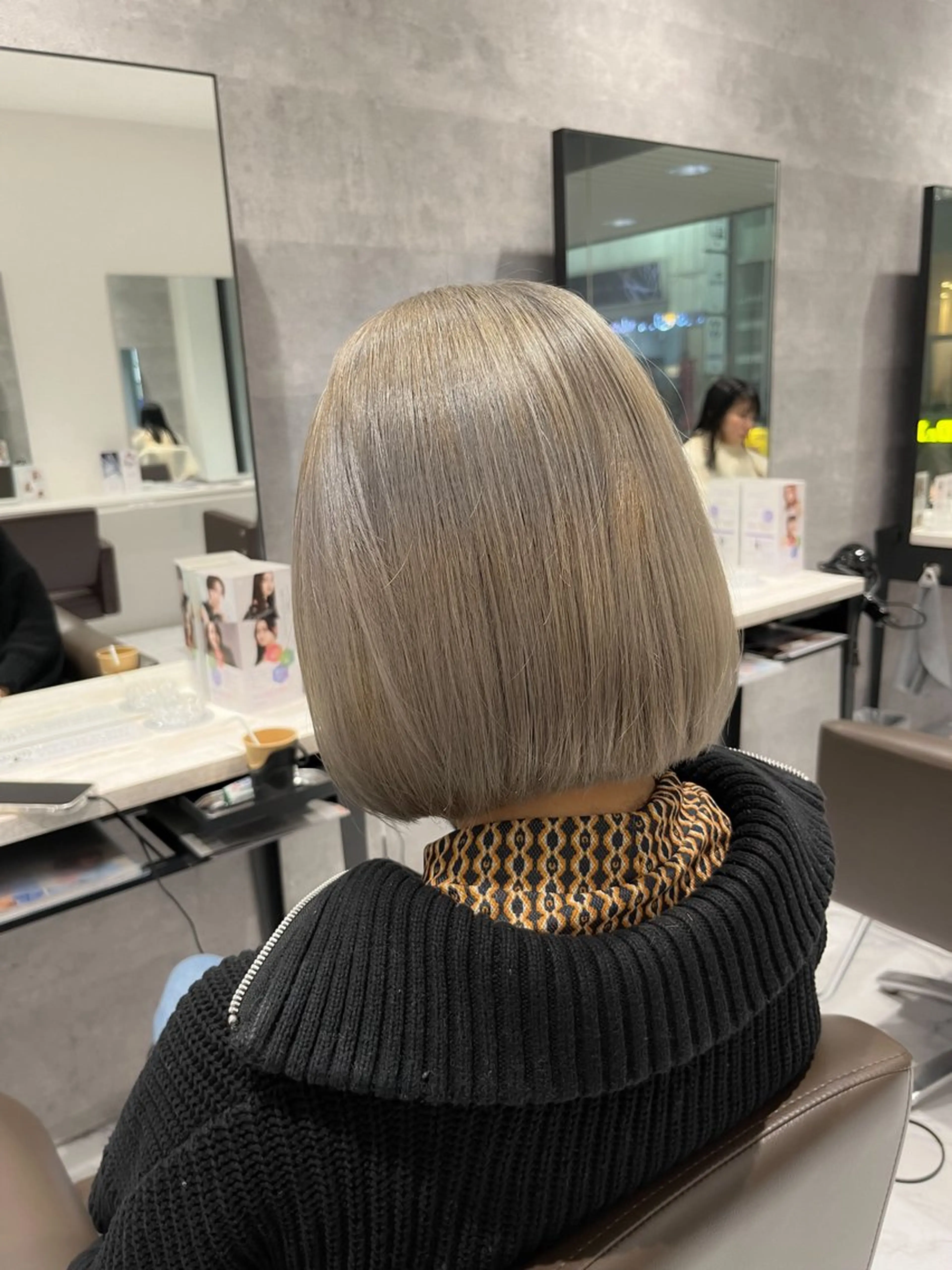 ショート カラー ヘアカラー 坂本 理輝のヘアスタイル