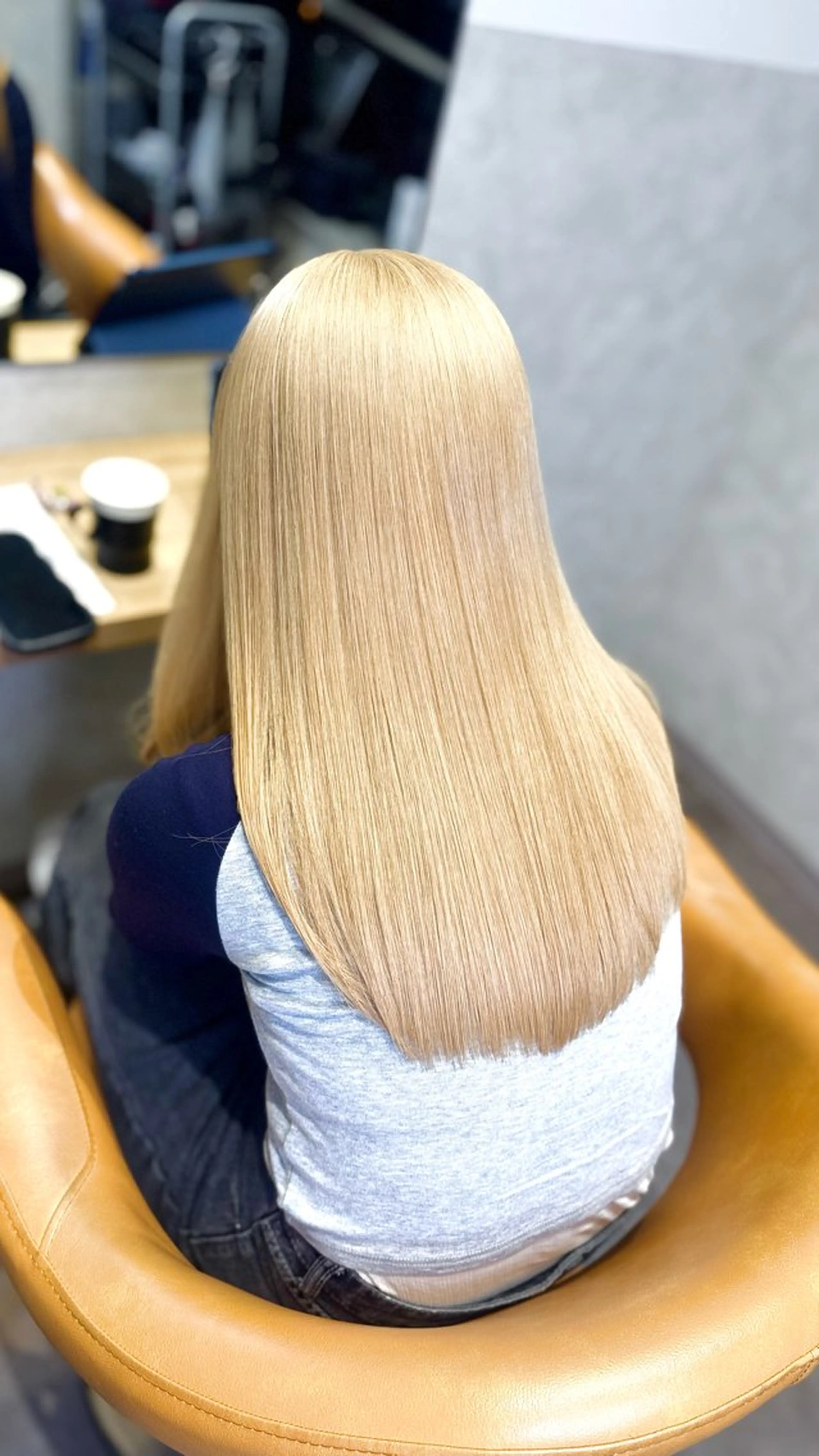 【一気にハイトーンへ！】ブリーチ2回➕ダメージレスカラー➕髪質改善トリートメント💛の写真