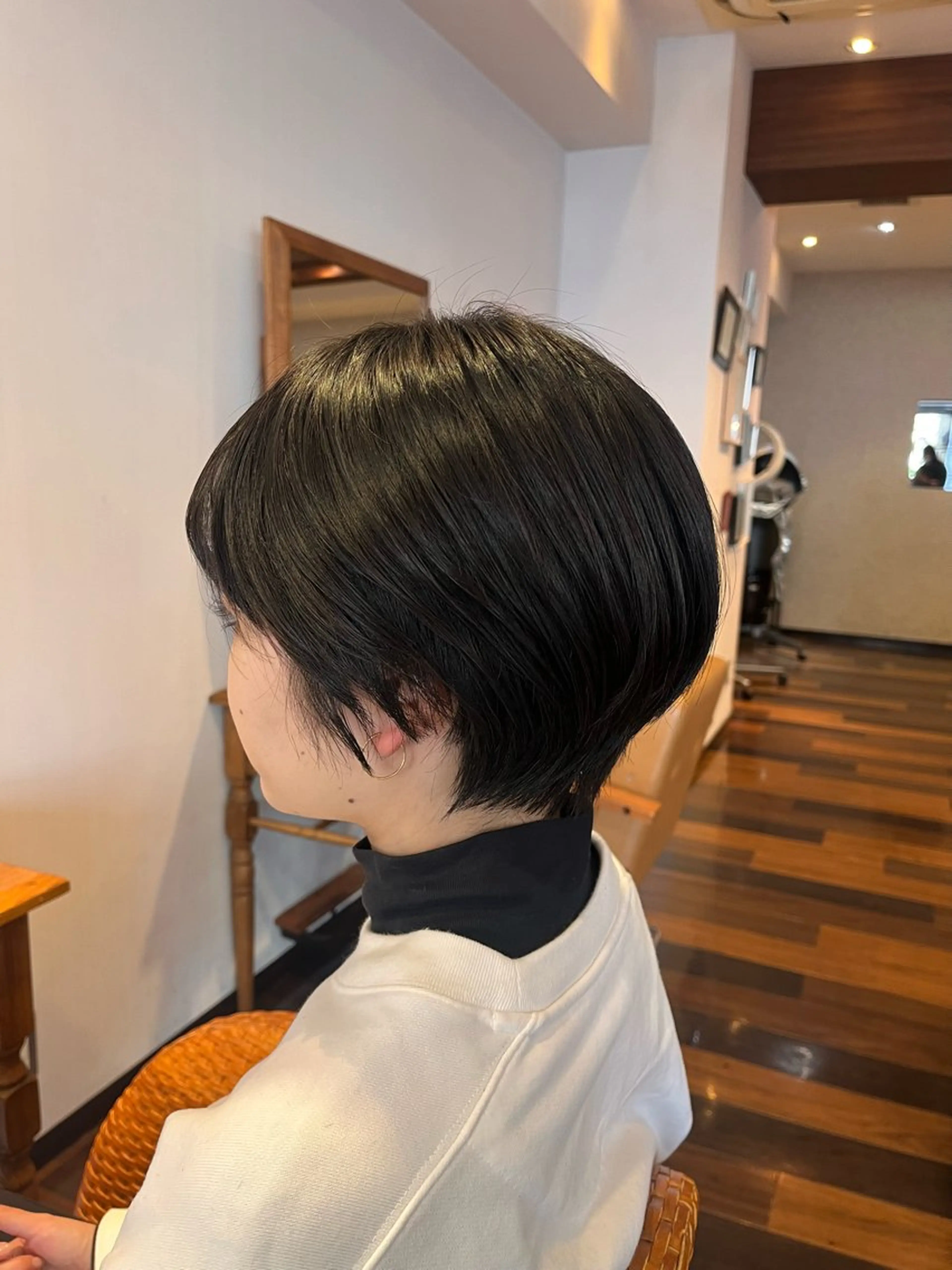 ショート ショートヘア ヘアカラー トリートメント よしだ しおりのヘアスタイル