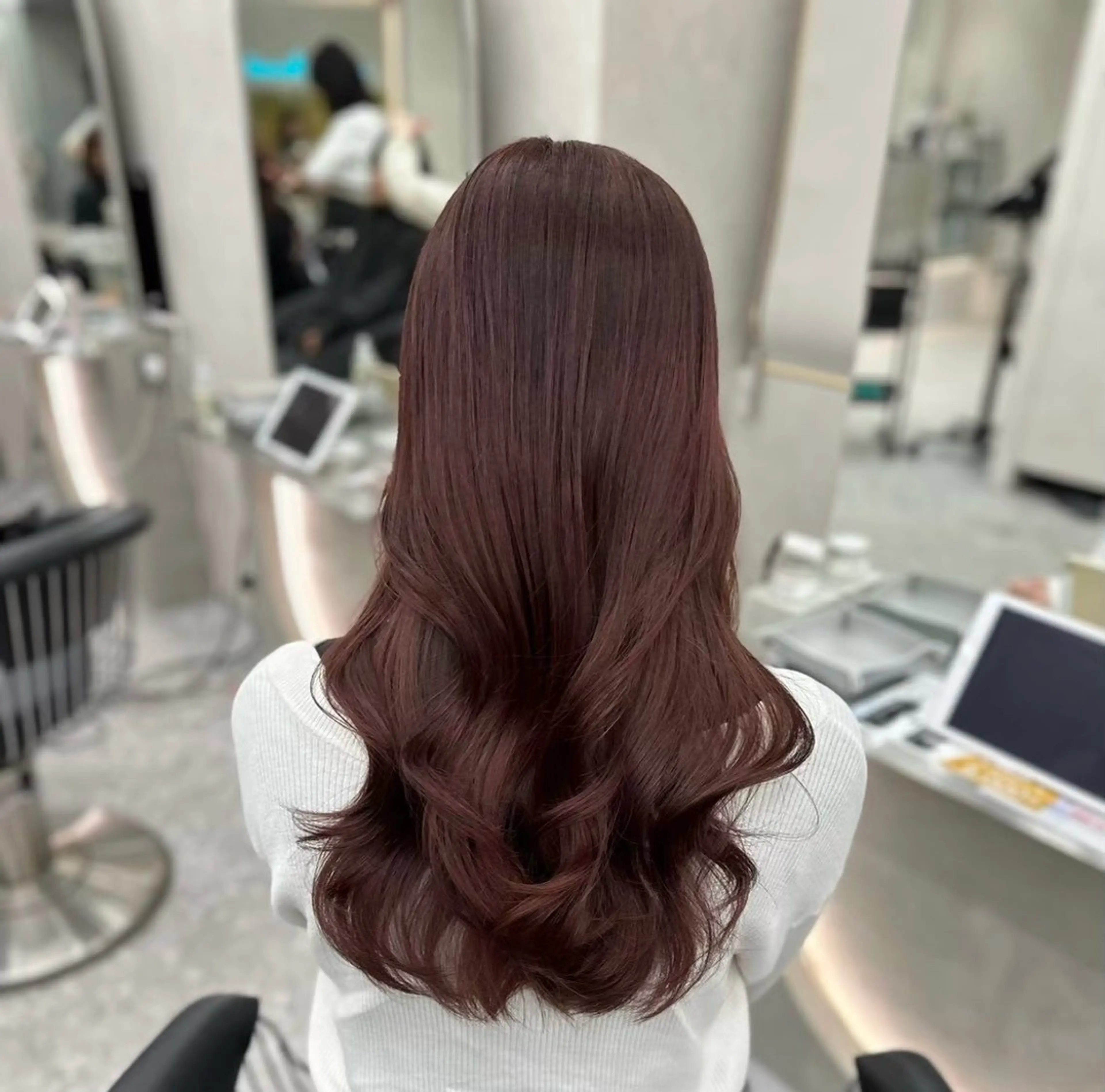 ロング ピンクブラウン 髪質改善 韓国風ヘア ヘアカラー Lond Role所属・ブリーチなしカラー shizuka🎀のヘアスタイル