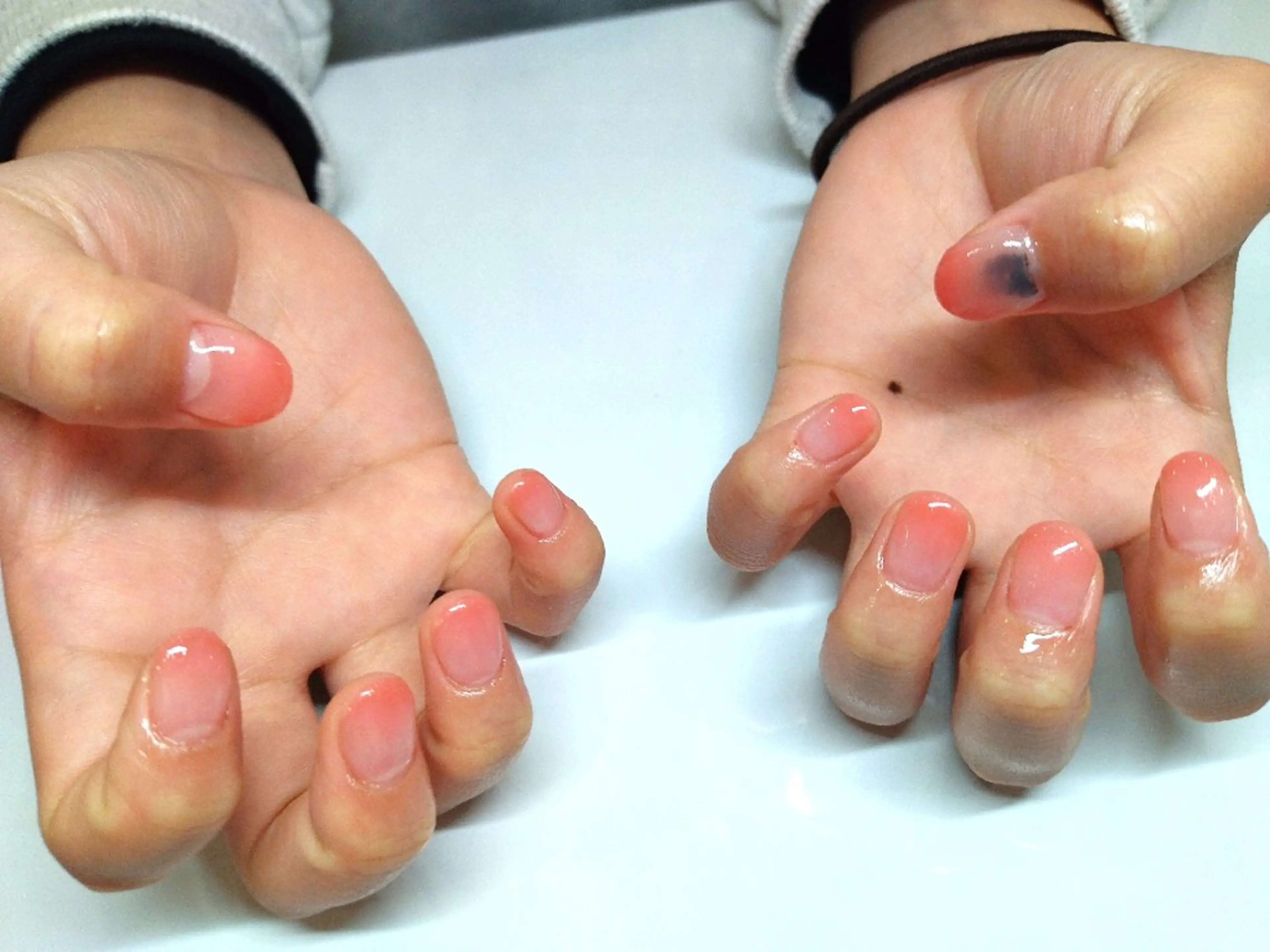 ネイル ハンドネイル 鐙 桃華のネイルデザイン