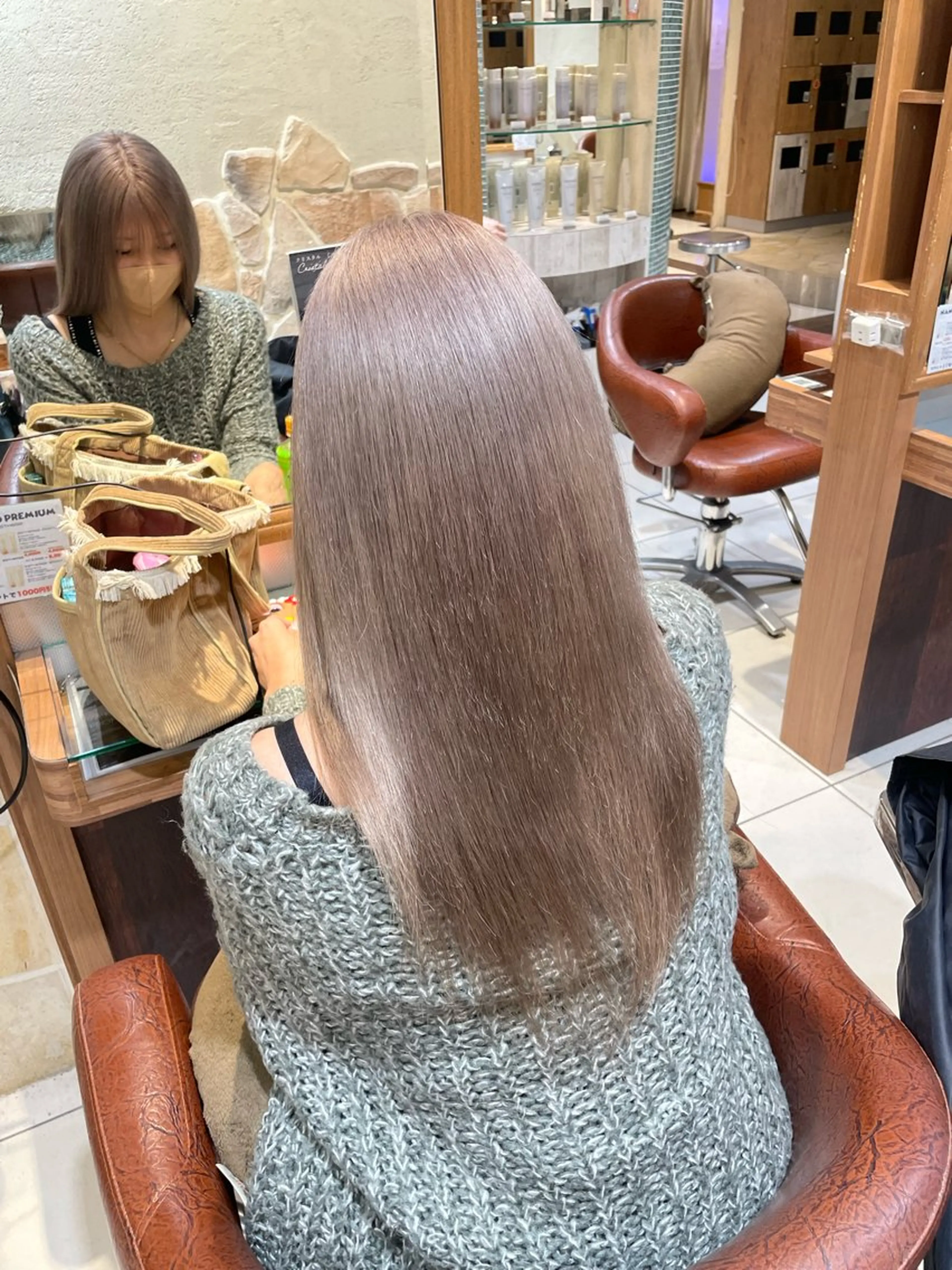 ロング カラー 赤みを押えたカラー➰ ケアブリーチのヘアスタイル