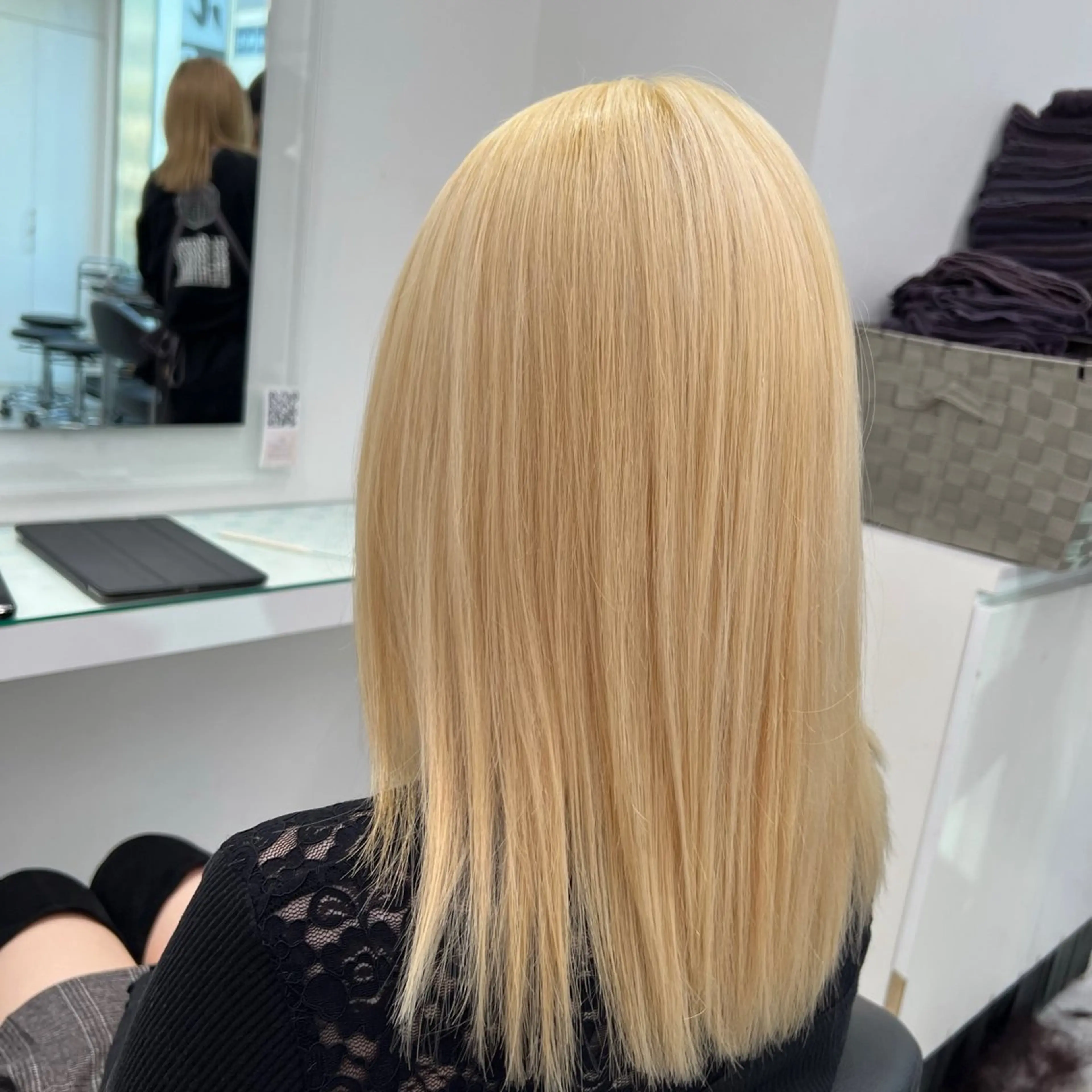 ロング カラー ヘアアレンジ カット 縮毛矯正 ヘアセット 透け上品ハイトーン 職人ゆうと🤍のヘアスタイル