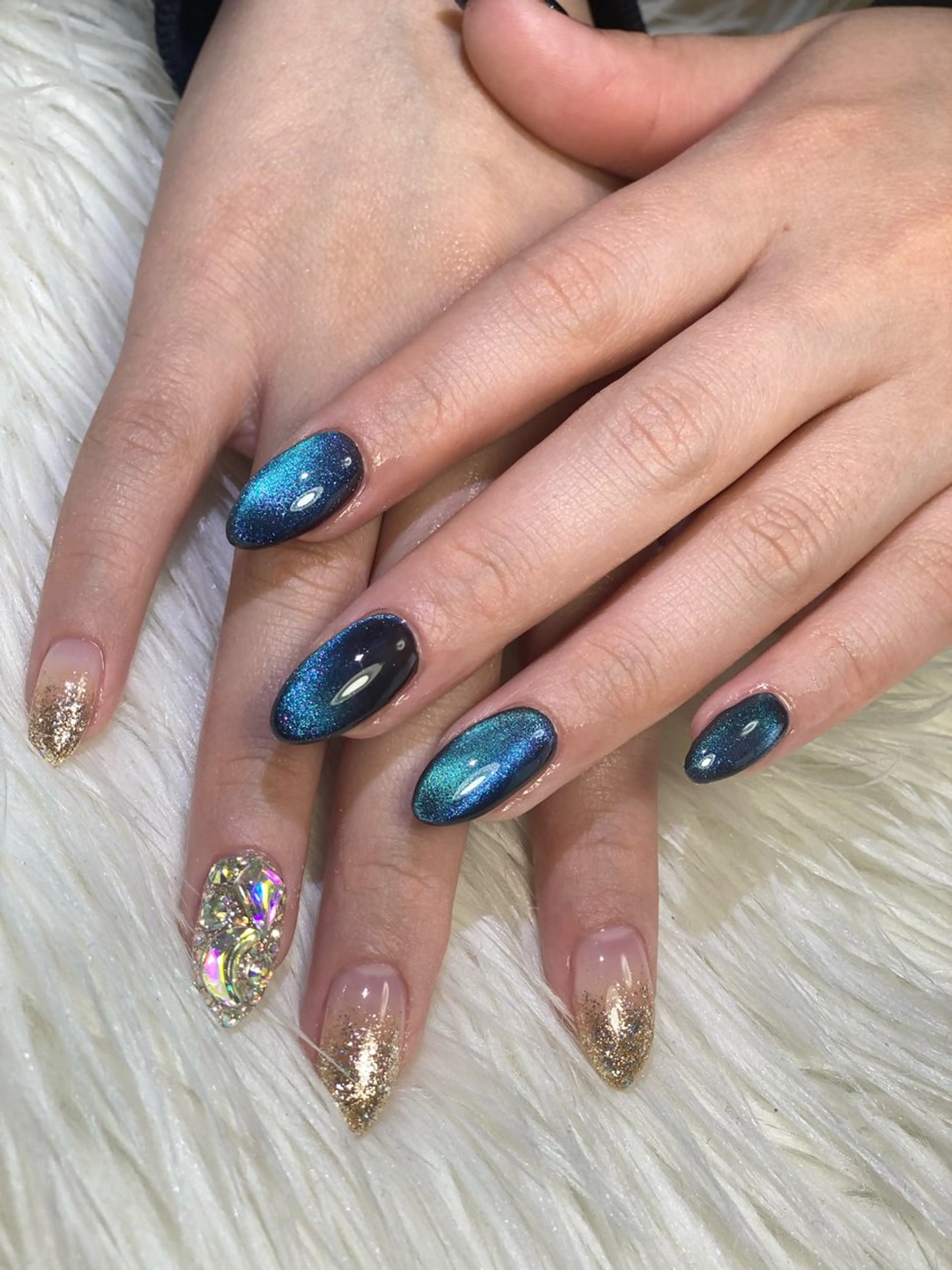 ネイル ゴールド マグネットネイル Esthetic Will所属・will 有希のネイルデザイン