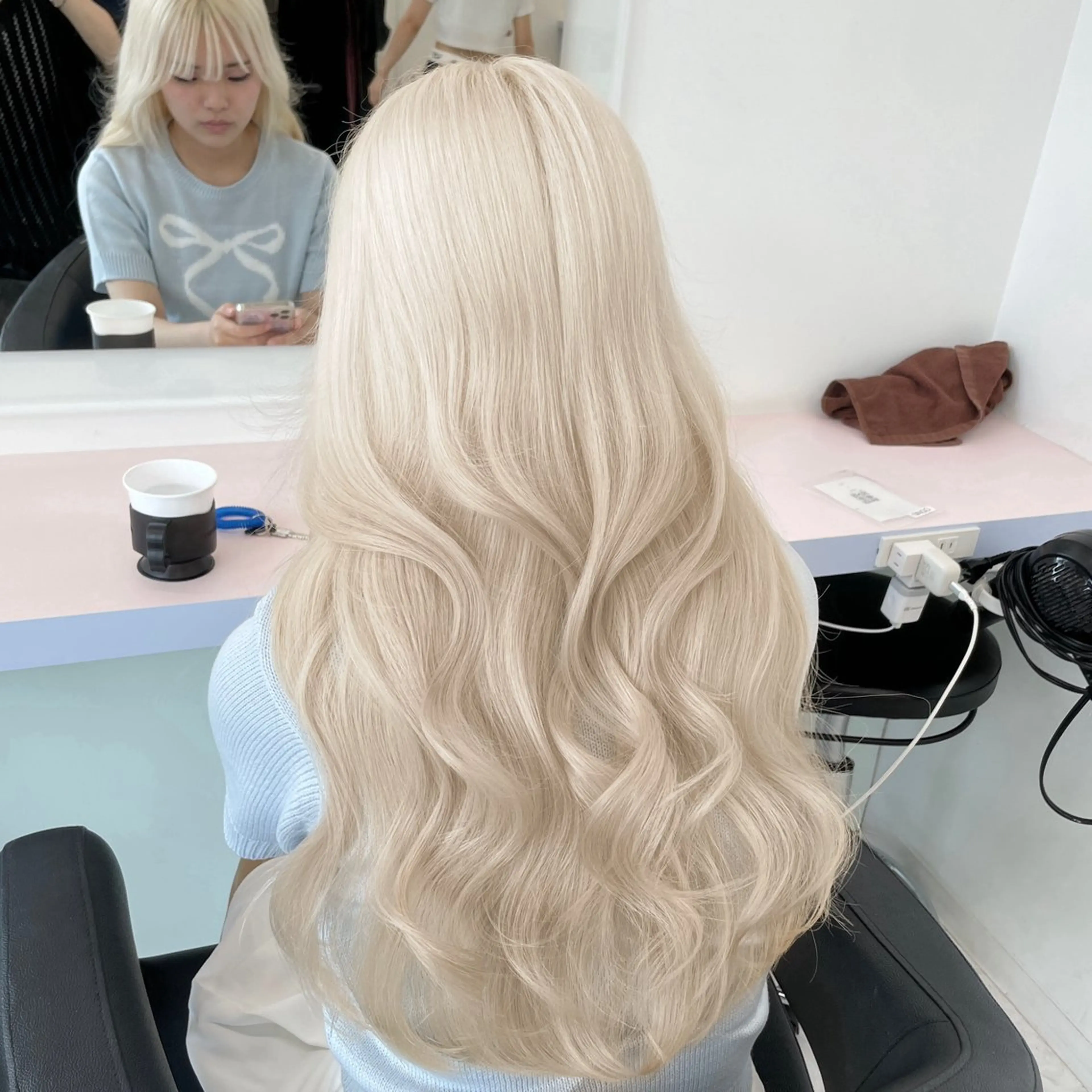 ロング ヘアカラー トリートメント SALOWIN札幌大通店所属・‎🤍札幌ハイトーン 🤍シンゴのヘアスタイル