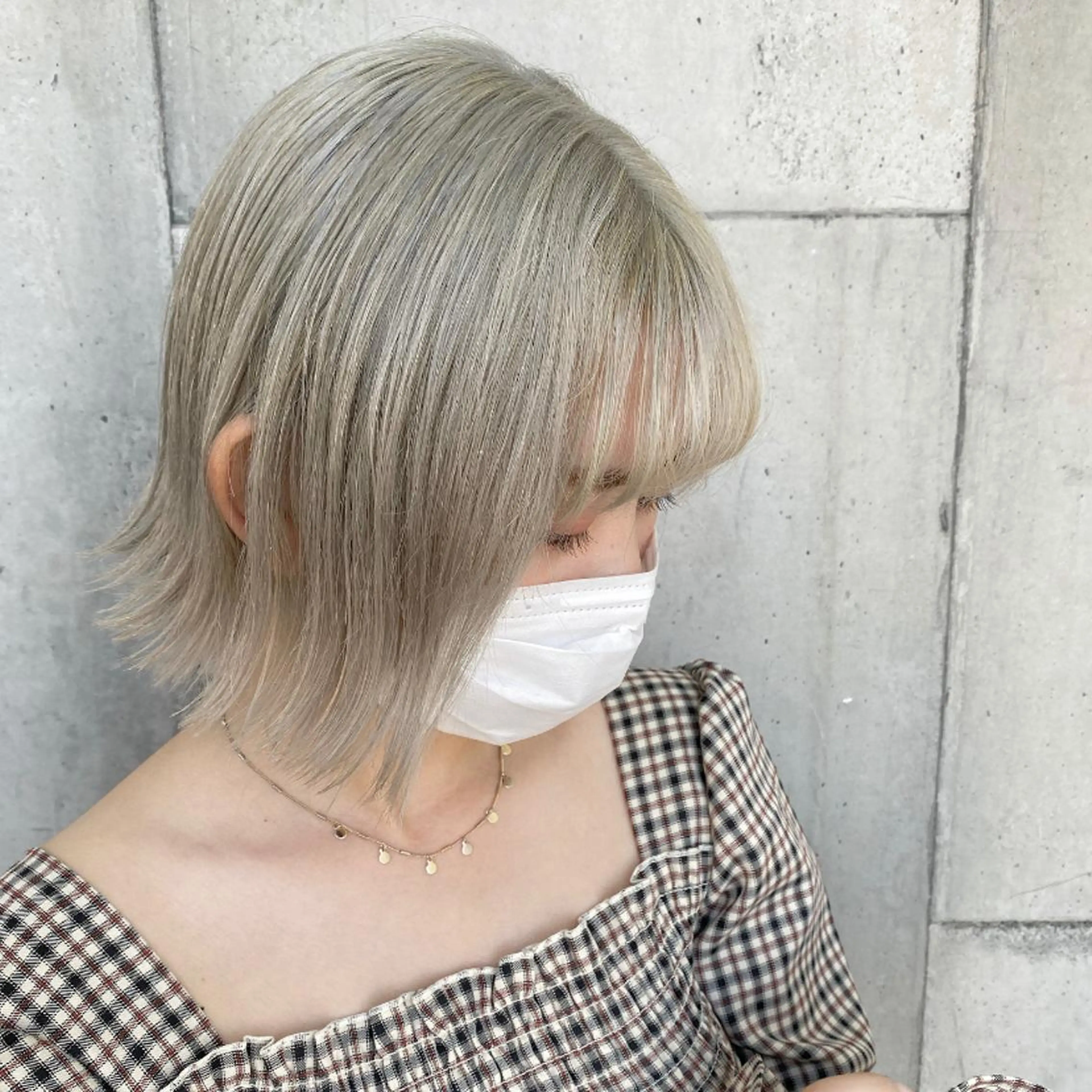 ショート カラー ヘアアレンジ ブリーチ ブロンド ケアブリーチ ホワイトブロンド hair  space Atoz所属・東 寛道のヘアスタイル