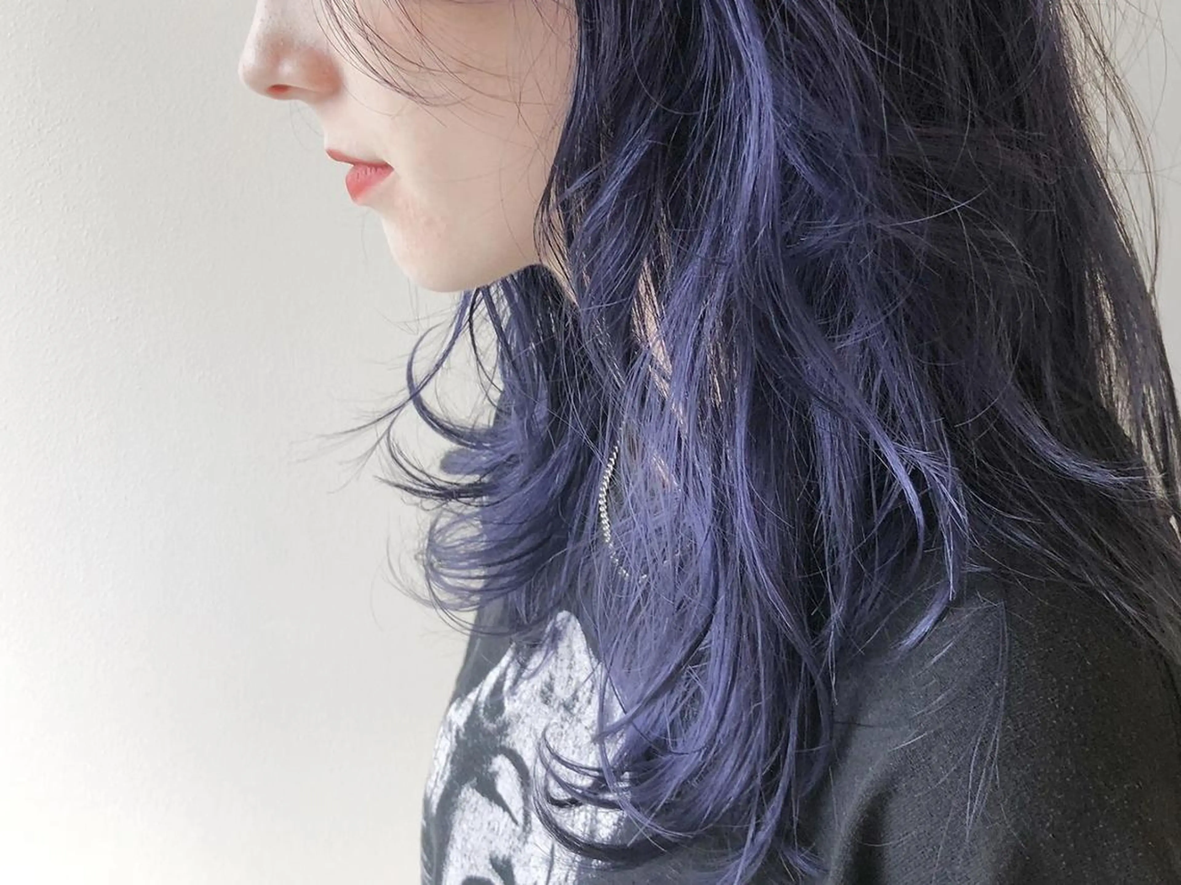 セミロング カラー アディクシーカラー アッシュ ブルーカラー ブルーアッシュ ブルージュ ヘアケア特化型サロン newi 京橋のヘアスタイル