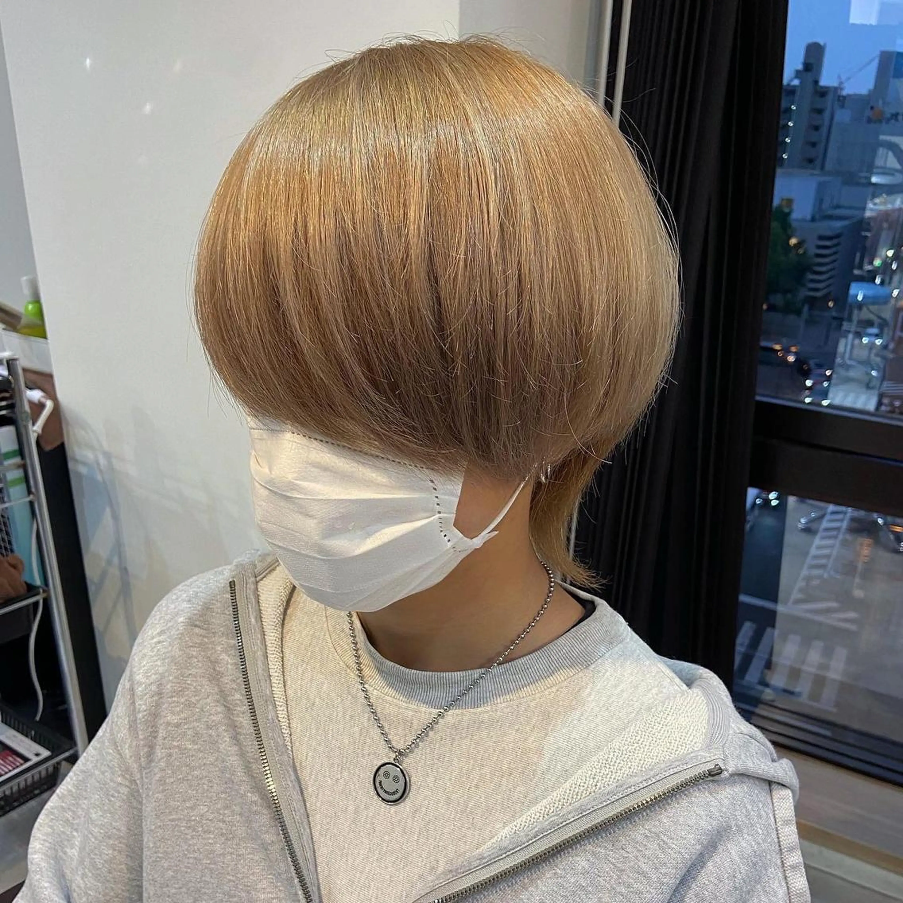 カラー メンズ メンズブリーチ ベージュカラー ブリーチ ミルクティーベージュ Lis by SOYON所属・吉田 幸斗のヘアスタイル