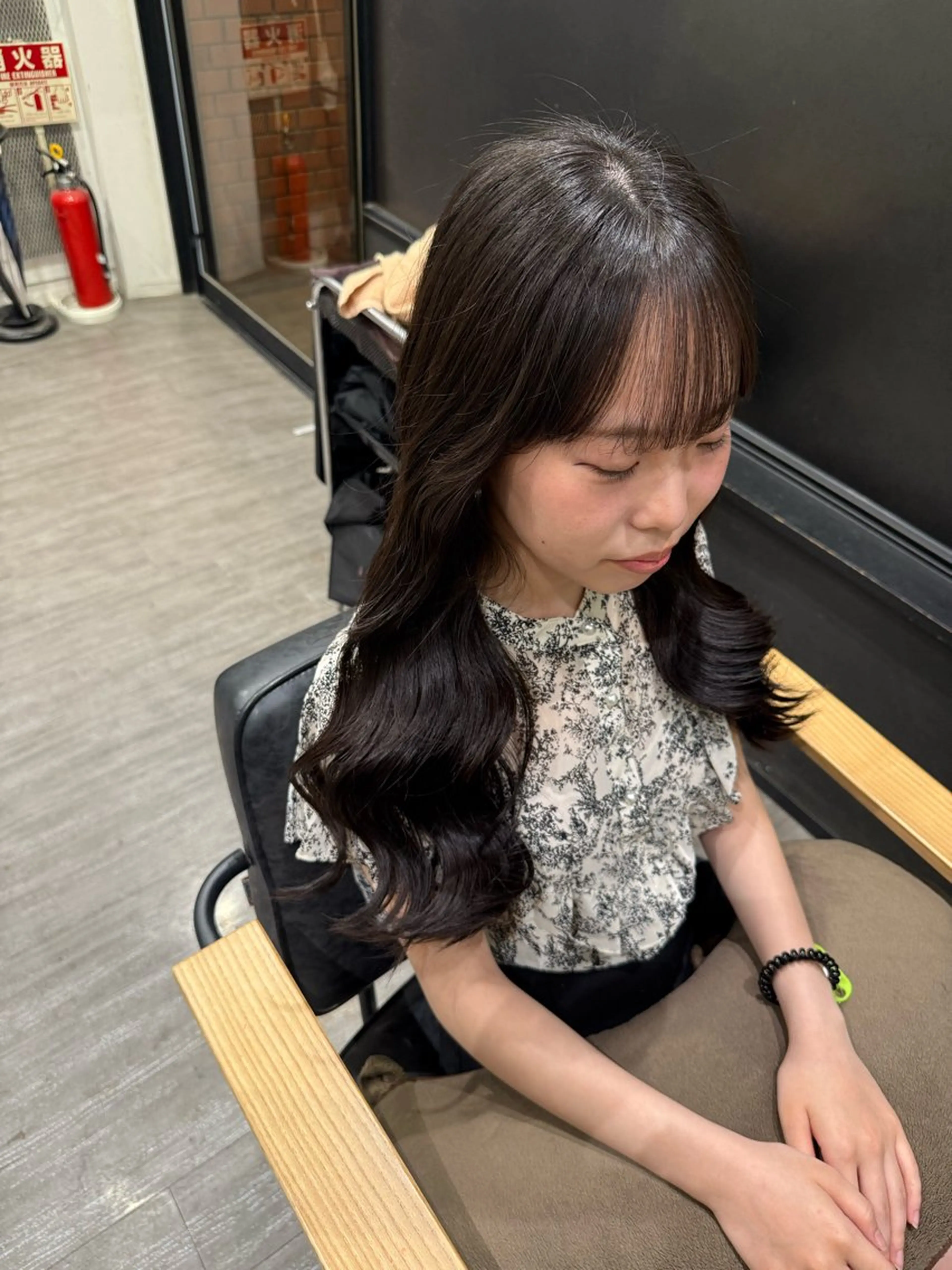 セミロング カラー ブラウンカラー ダークブラウン カット ヘアカラー トリートメント 上田 紗也のヘアスタイル
