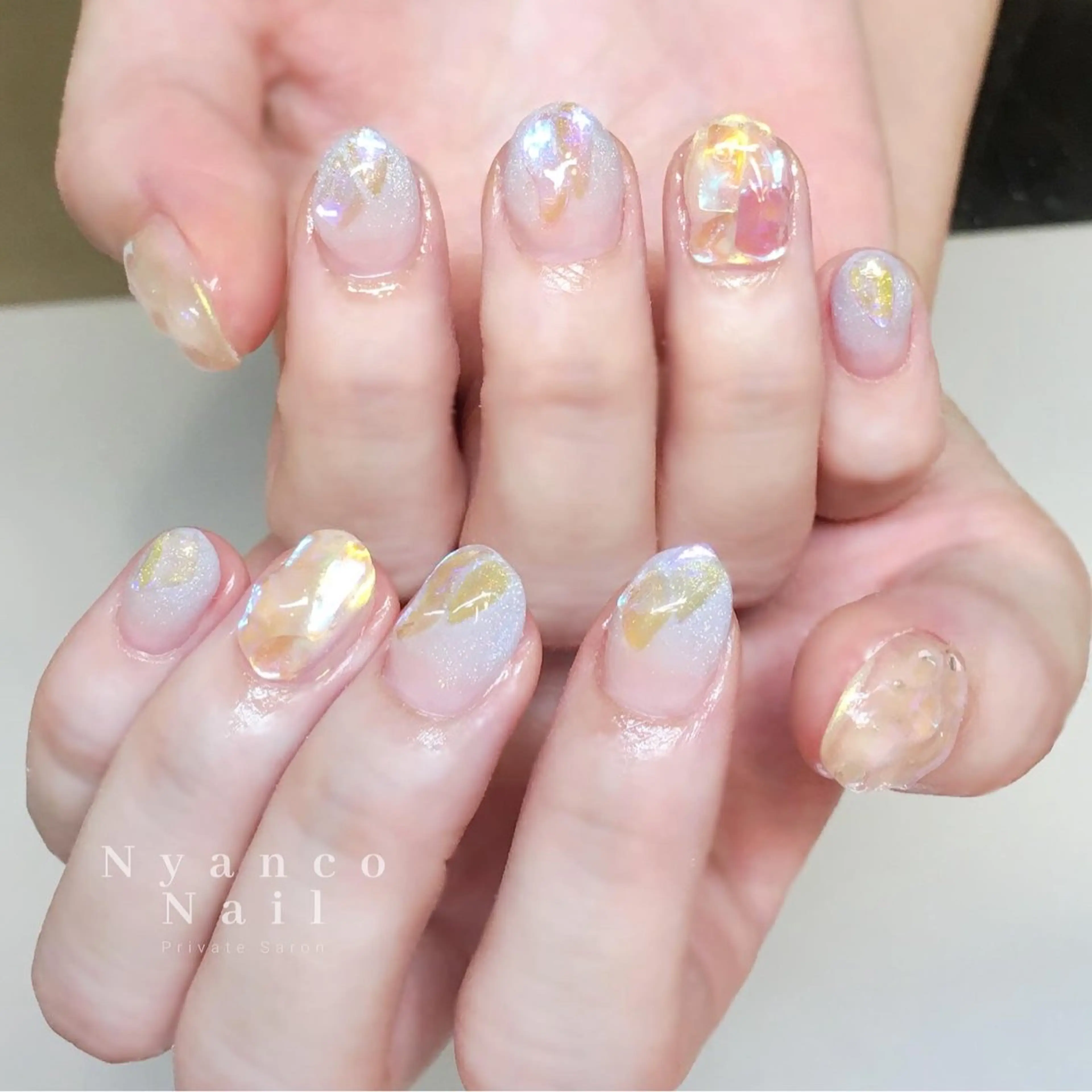 ネイル オーロラネイル ジェルネイル 氷ネイル・うるうるネイル ワンホンネイル Nyanco Nailのネイルデザイン