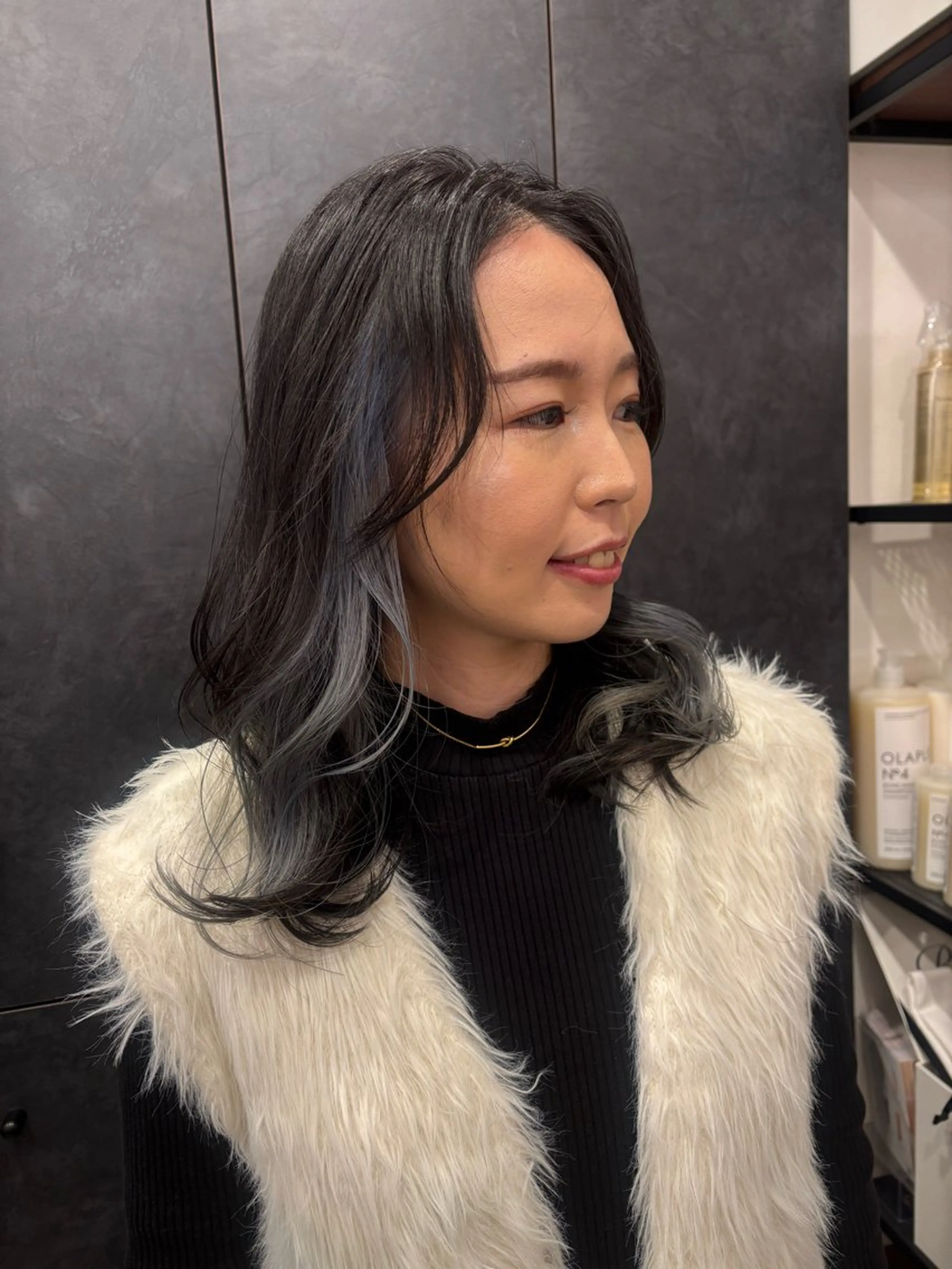 ミディアム カラー ヘアカラー トリートメント Ｖｉｏｔ  銀座 樋口 桃佳のヘアスタイル