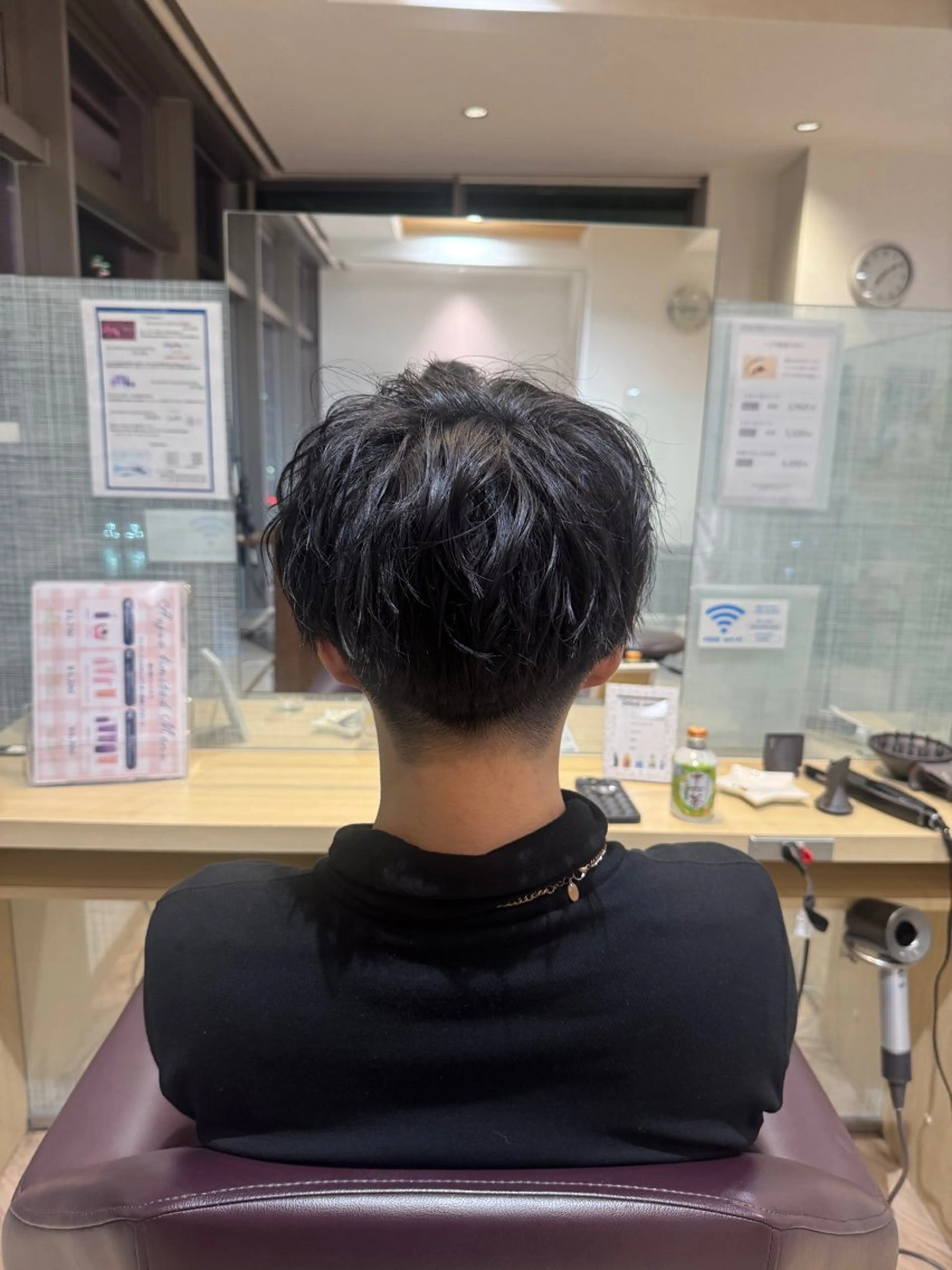 ショート パーマ メンズ マッシュ メンズ特化/ センターパート/八谷のヘアスタイル