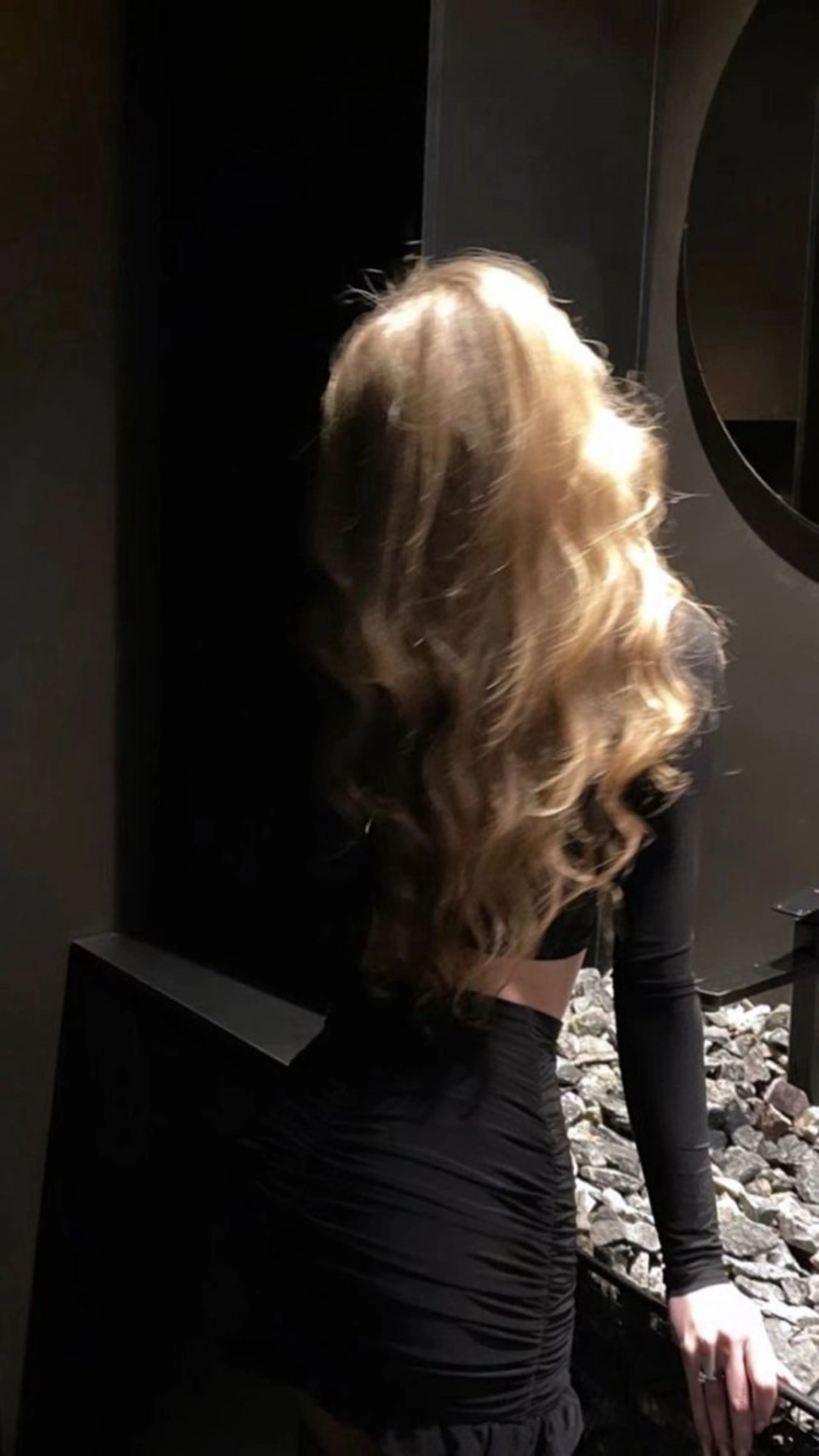 ロング ヘアカラー トリートメント ヘアセット 透明感ハイトーンヘア 🤍ririka🤍のヘアスタイル