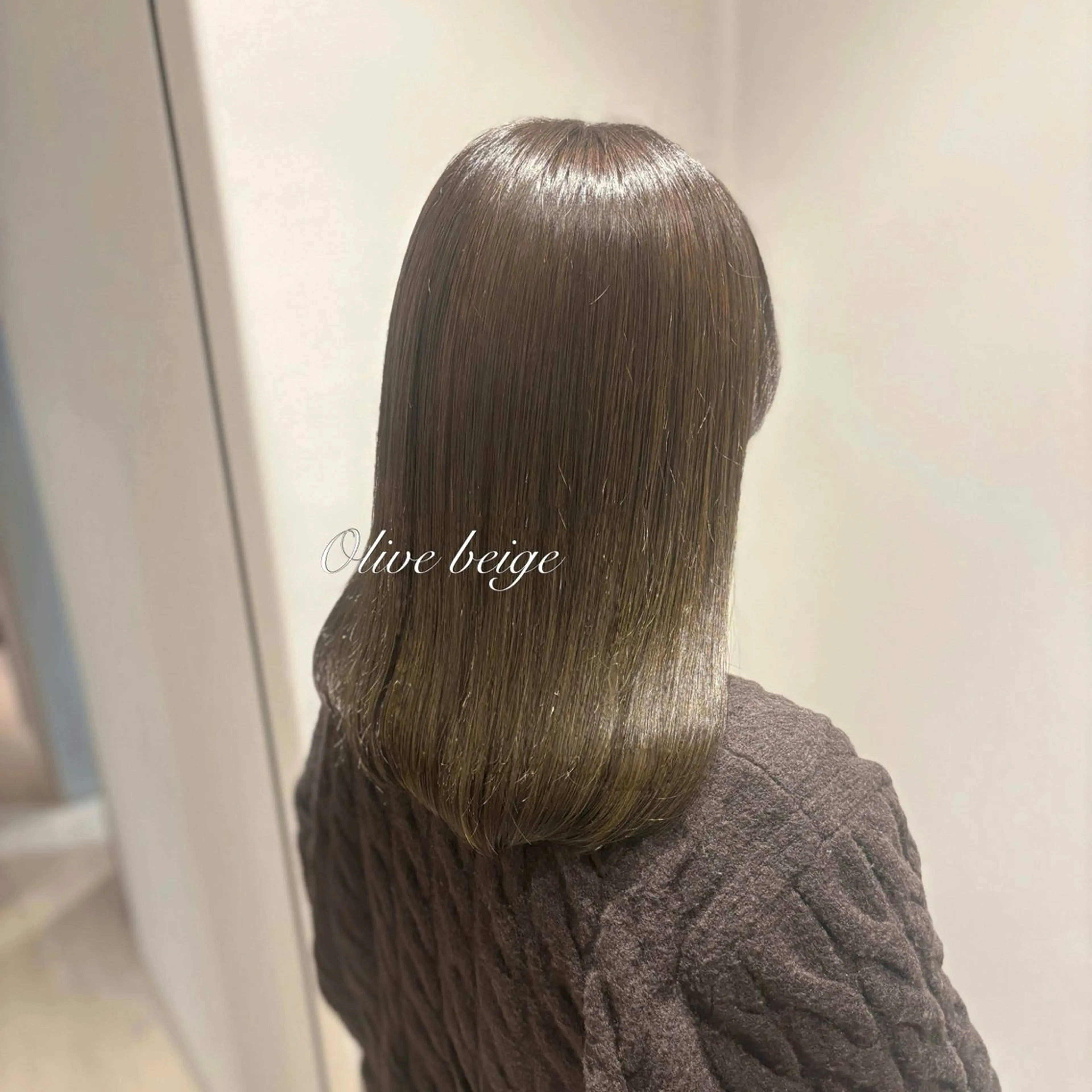 セミロング カラー 髪質改善カラー ベージュ🤎YUMEのヘアスタイル