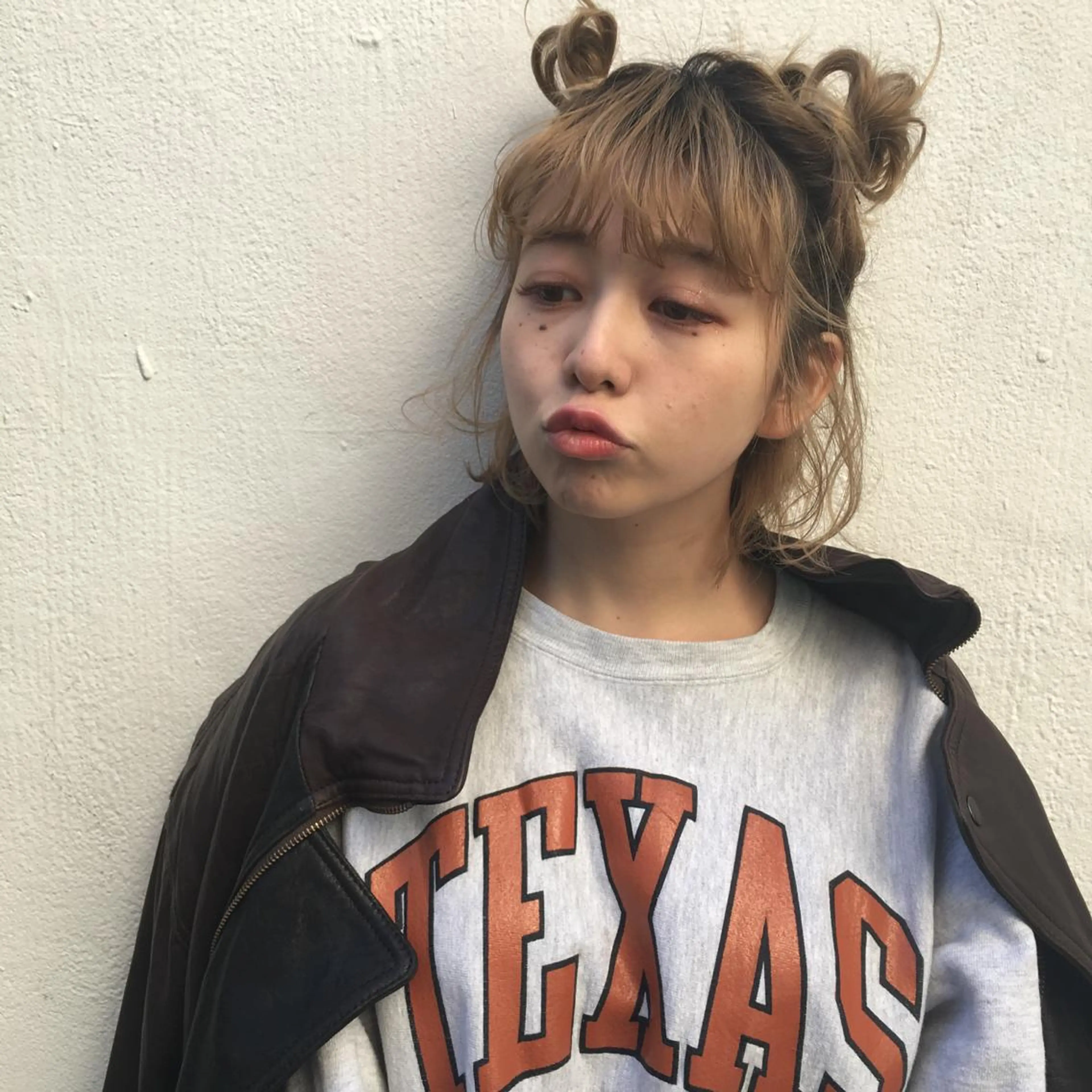 ショート カラー ヘアアレンジ お団子ヘア レイヤーカット BLend 渋谷のヘアスタイル