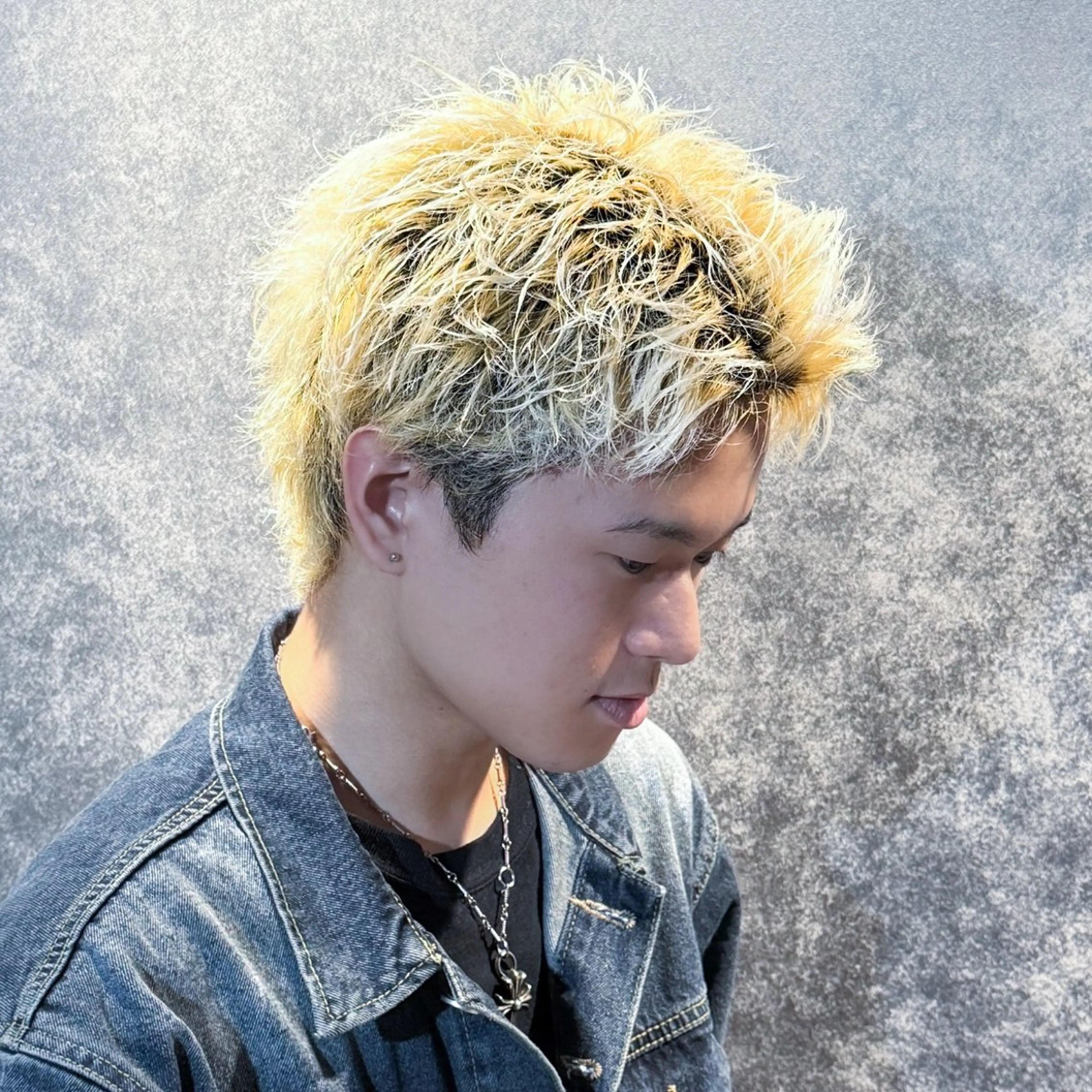 ショート カラー メンズ メンズハイトーン スパイキーショート ハイトーンカラー ショートヘア カット ヘアカラー スパイキーショート パーマ🔥ritaのヘアスタイル