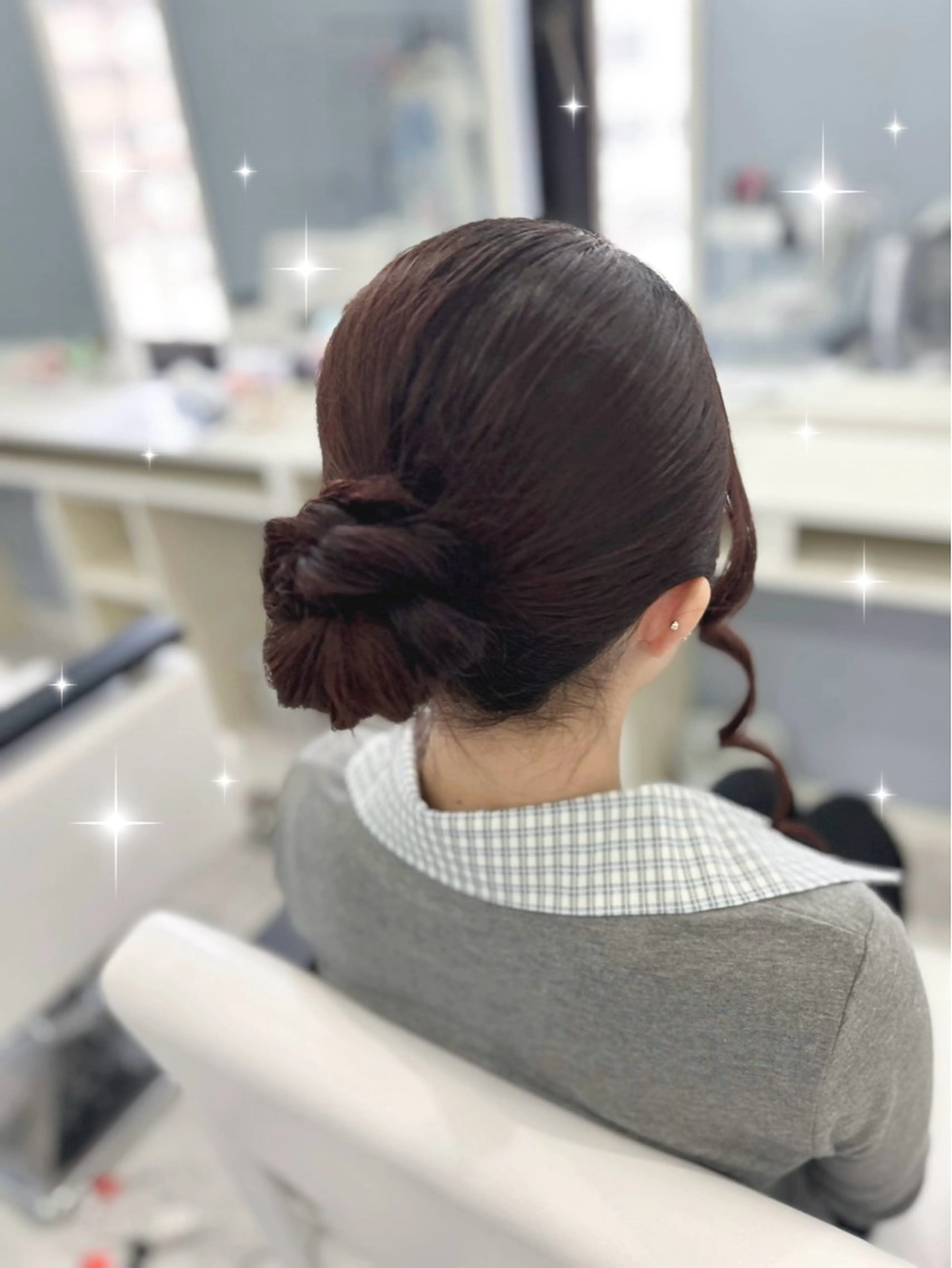 セミロング お団子ヘア 藤倉 萌菜のヘアスタイル