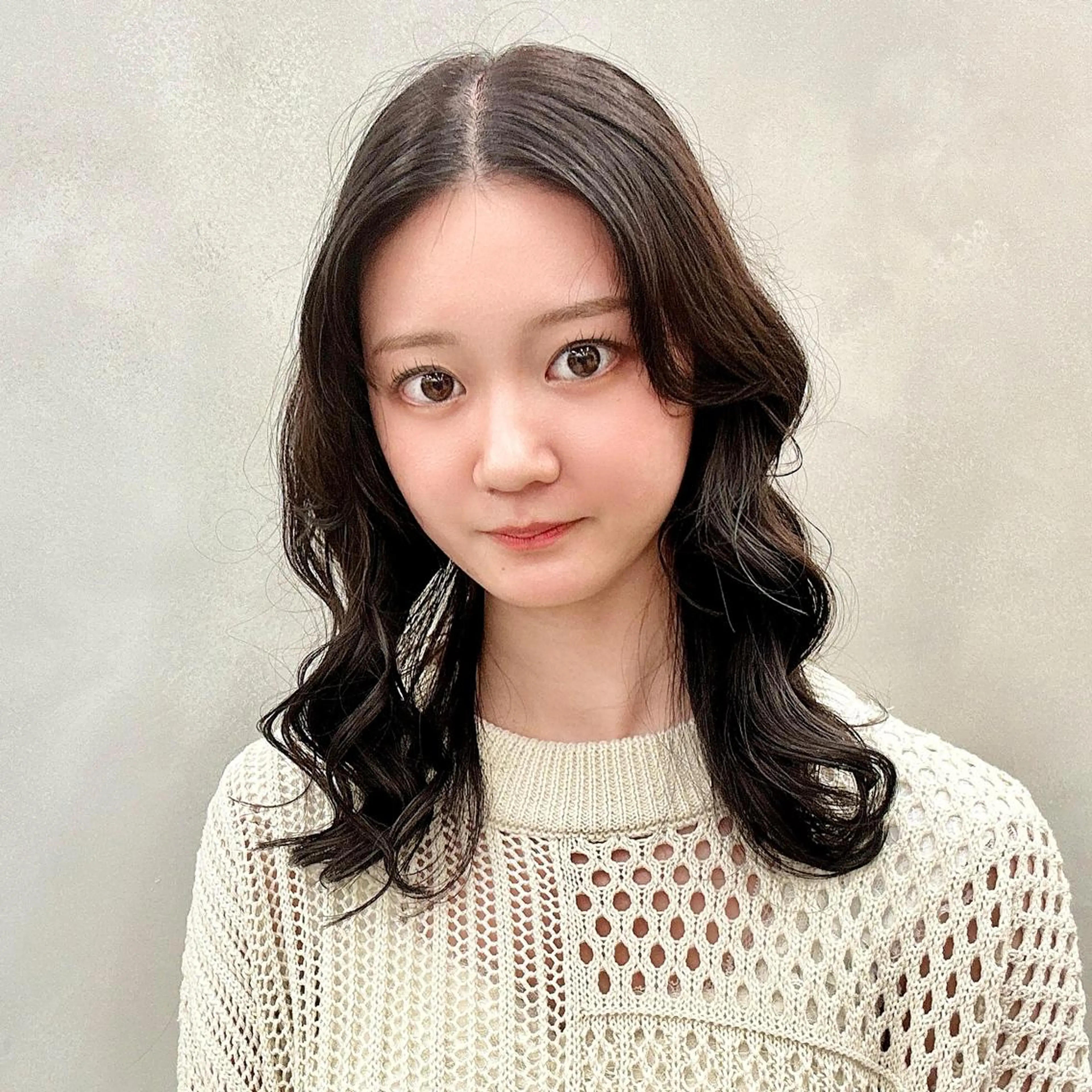 セミロング カラー 🤍髪質改善➕透明感 カラー🤍川上葵のヘアスタイル
