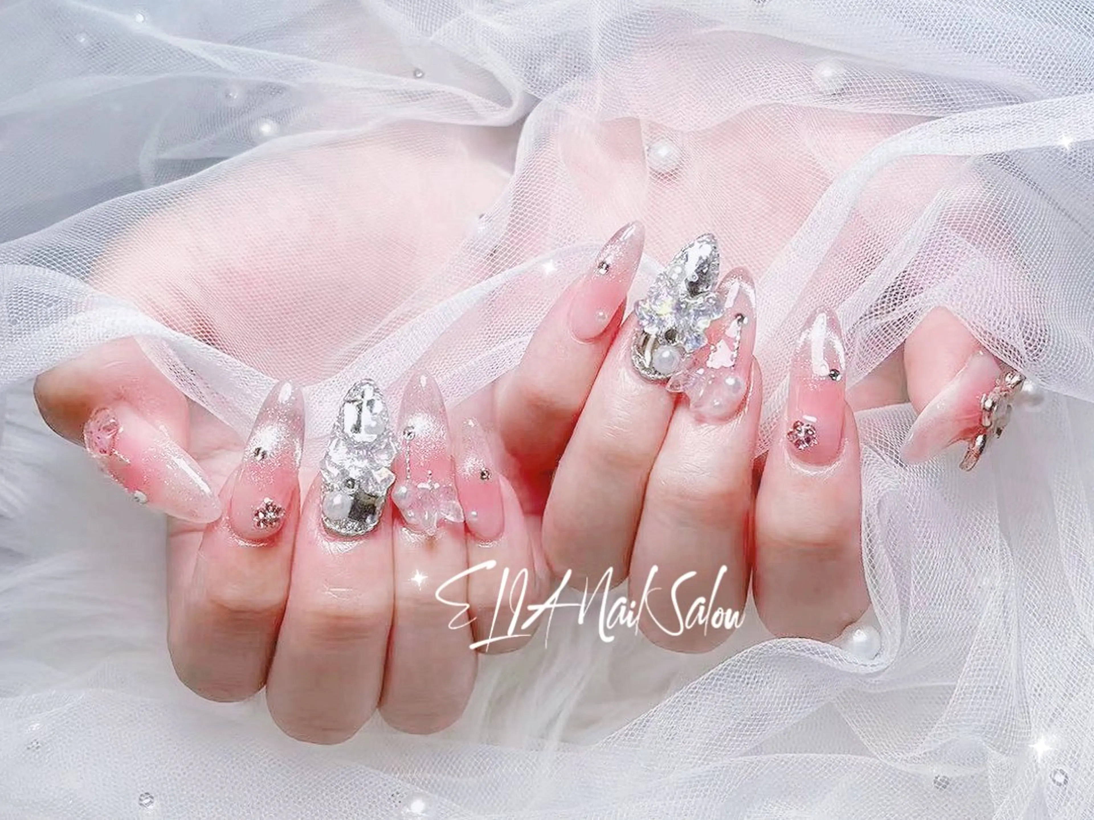ミディアム ハンドネイル ハンドケア ELIA【エリア】 nailsalonのネイルデザイン