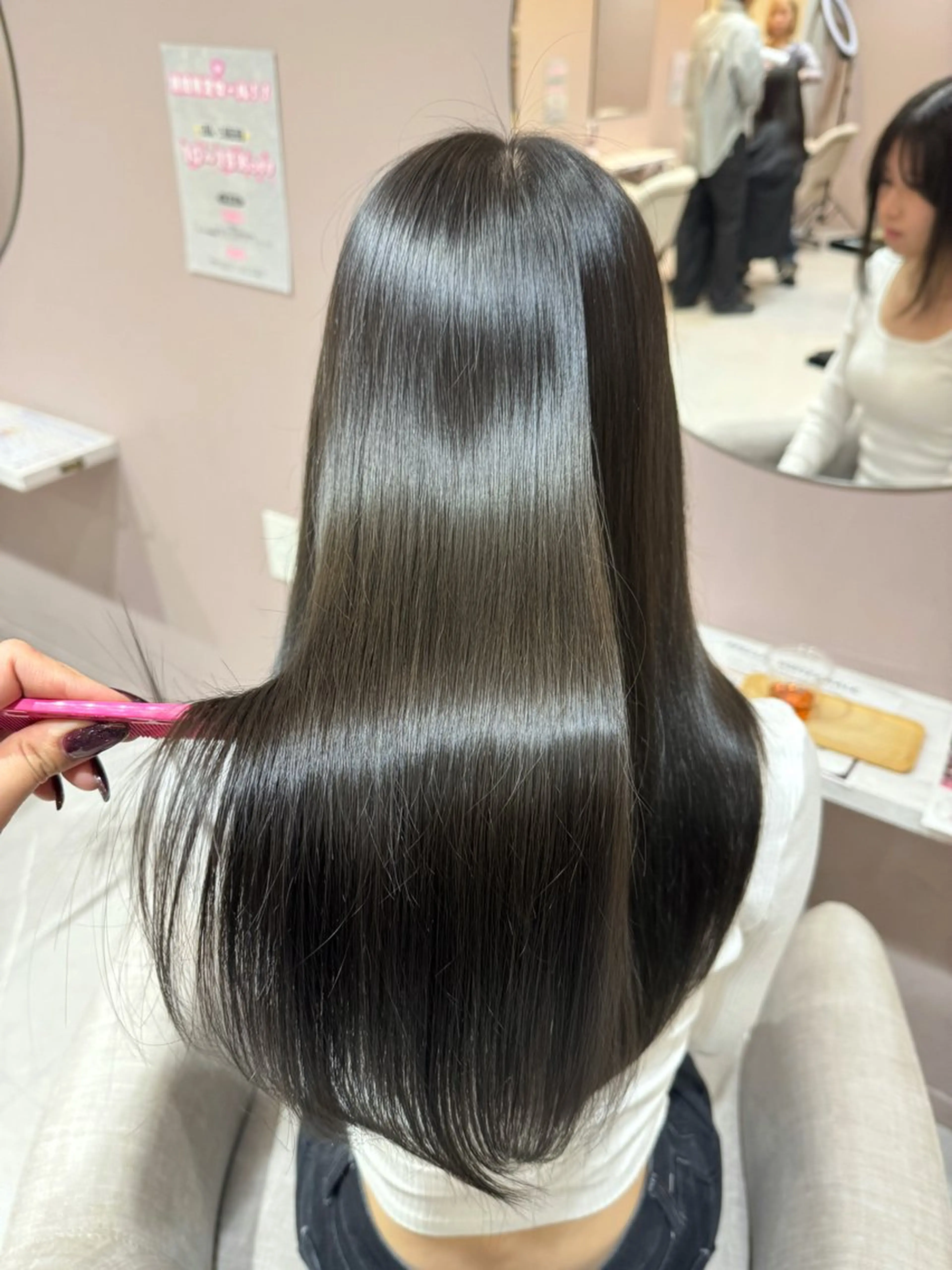 ロング カット ヘアカラー VOGUE所属・✨艶カラー ✨chihiroのヘアスタイル