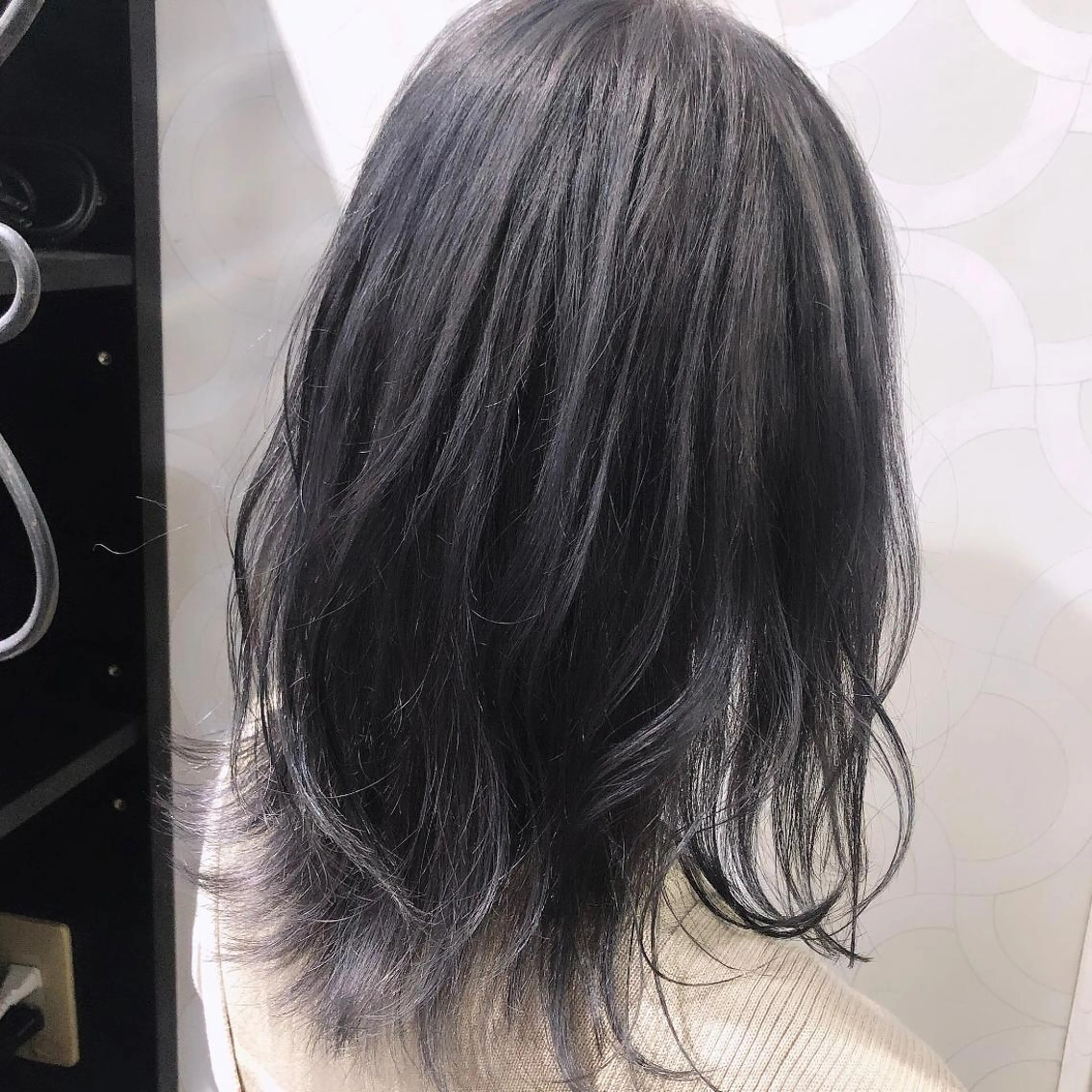 セミロング カラー ブリーチ グレージュ 艶髪モテヘア ♡tomimaのヘアスタイル