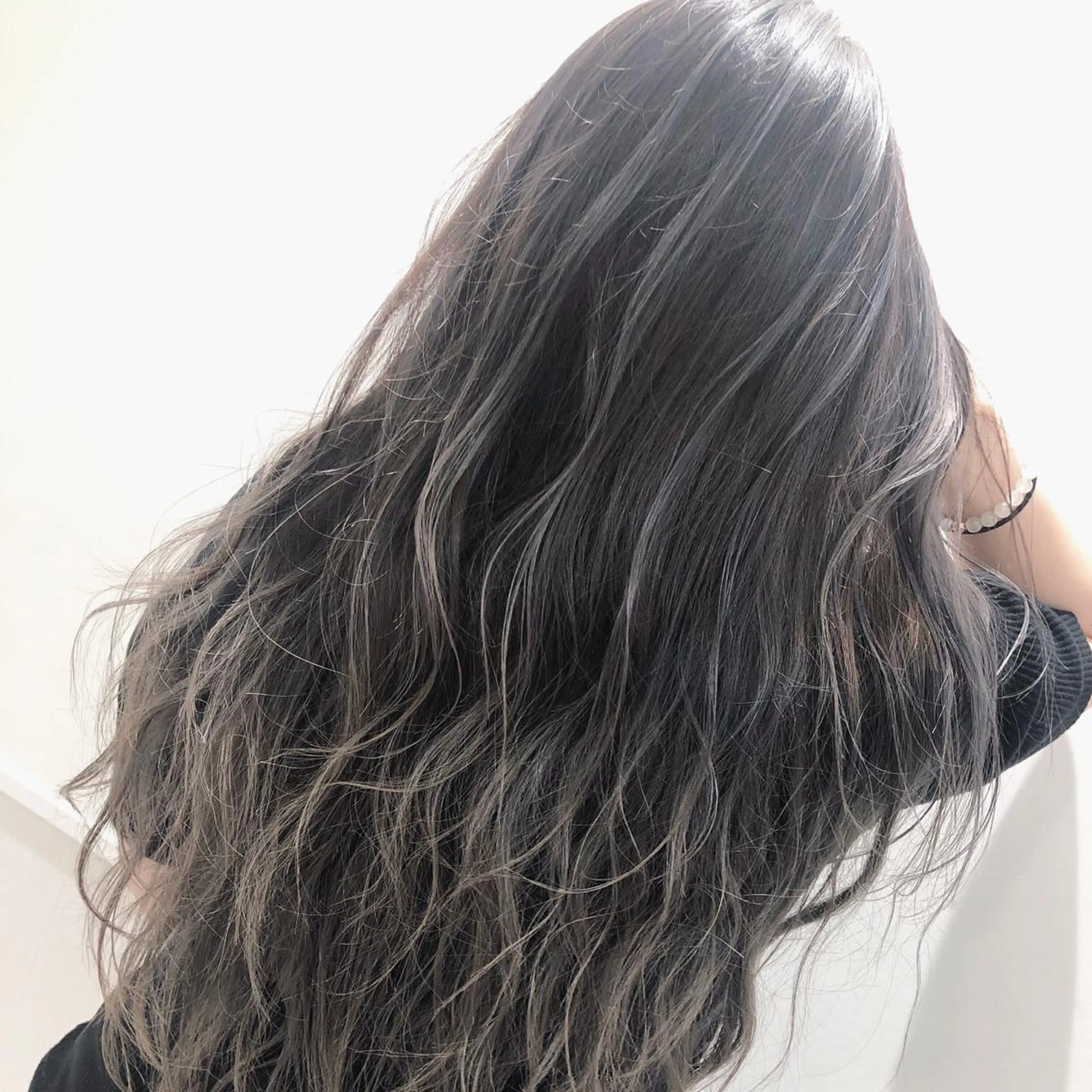 ロング レイヤーカット ノアヘアデザイン町田店所属・ショートヘア特化 mayaのヘアスタイル