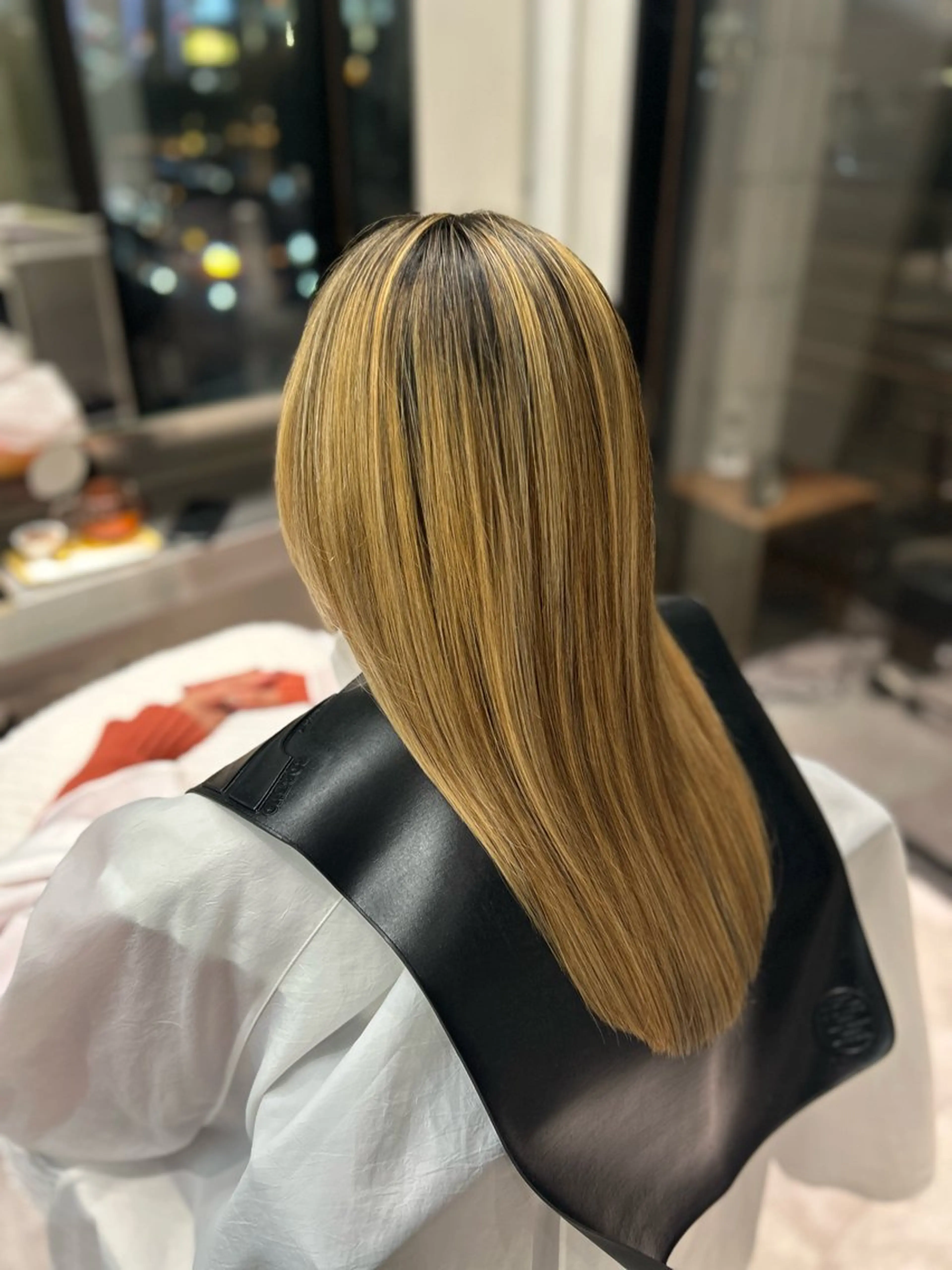 ロング レイヤーカット 縮毛矯正 CHARLES DESSIN所属・神宮前 ／吉田日和のヘアスタイル