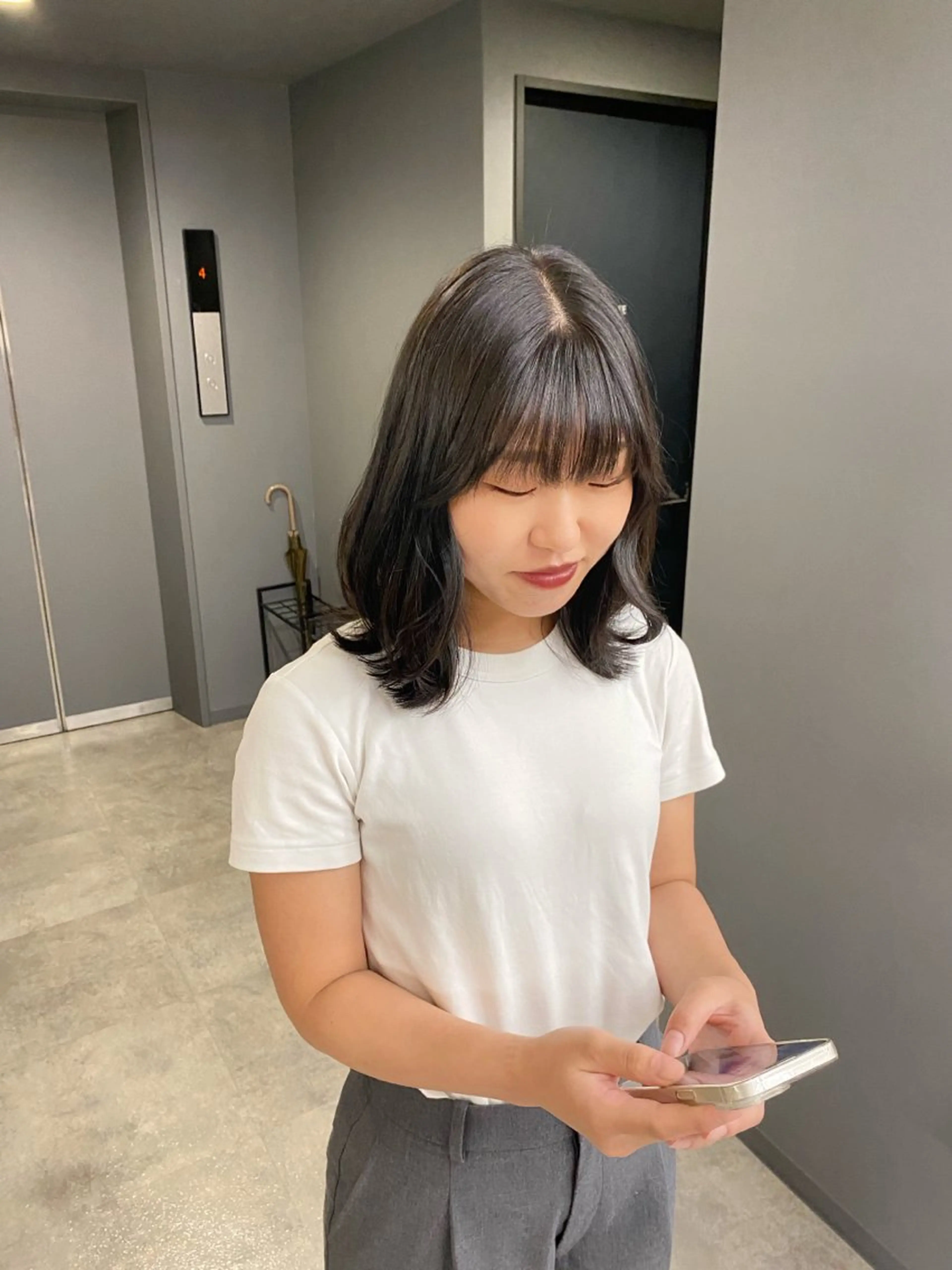 ミディアム 重里 瑠花のヘアスタイル