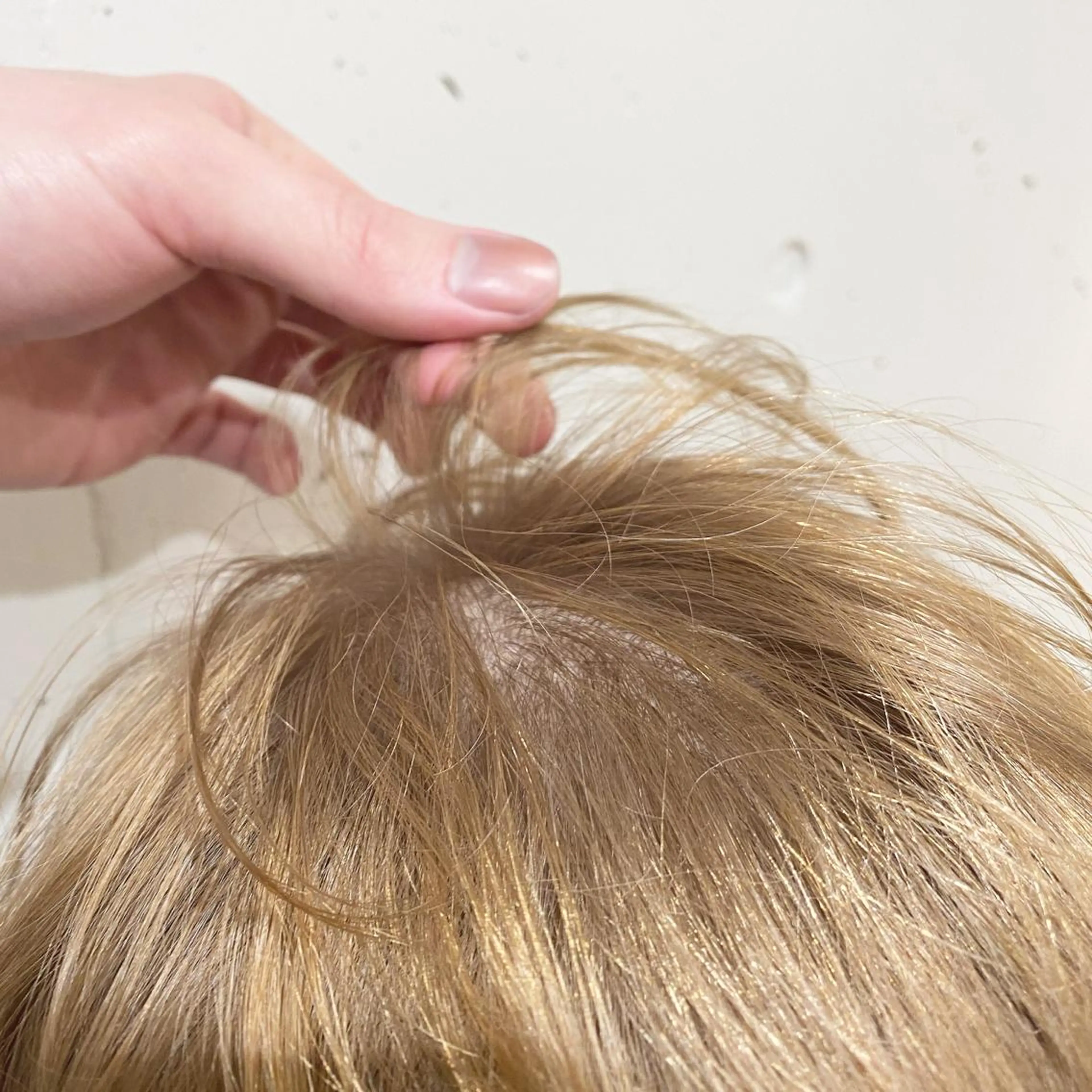 ショート カラー ブリーチ ブロンド ハイトーンカラー ヘアカラー トリートメント STUDIO 4H所属・小山功陽 /メンズスタイルのヘアスタイル