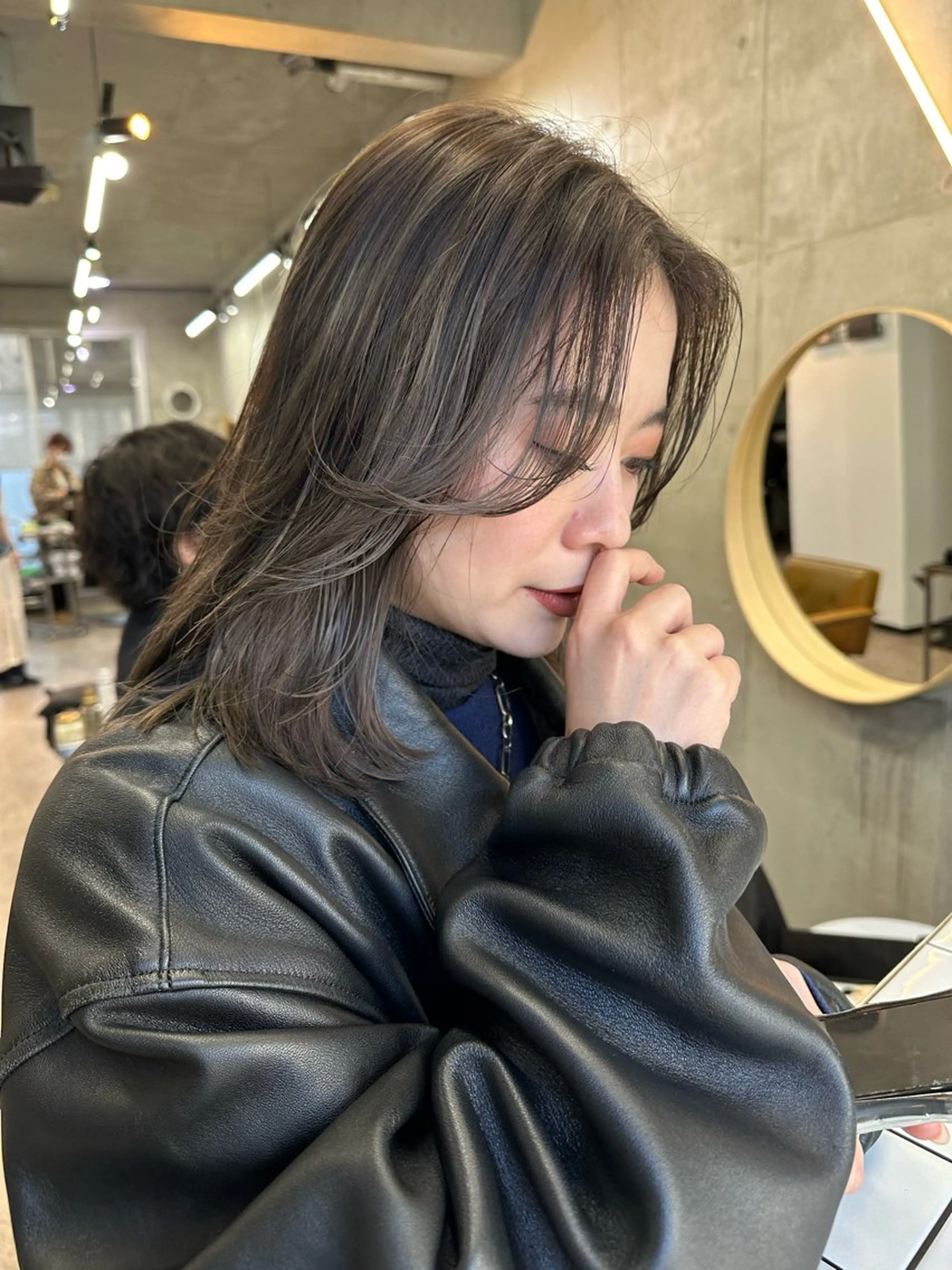 ミディアム カラー カット ヘアカラー SALTWATER AYARIのヘアスタイル