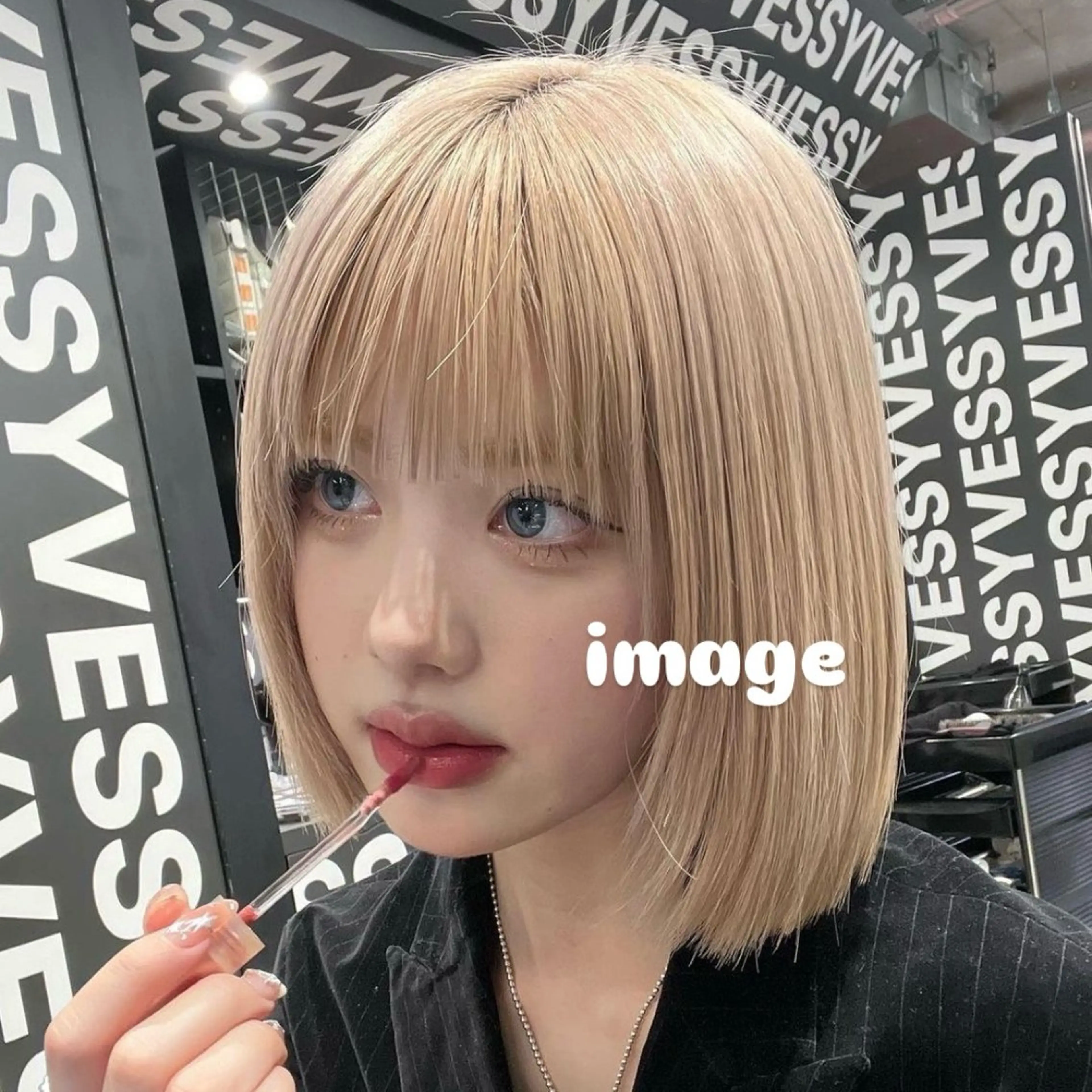 ミディアム カラー ブロンド ボブ 韓国風ヘア 外ハネヘア カット ヘアカラー ぱっつんボブ☆メンズ カットYUTOのヘアスタイル