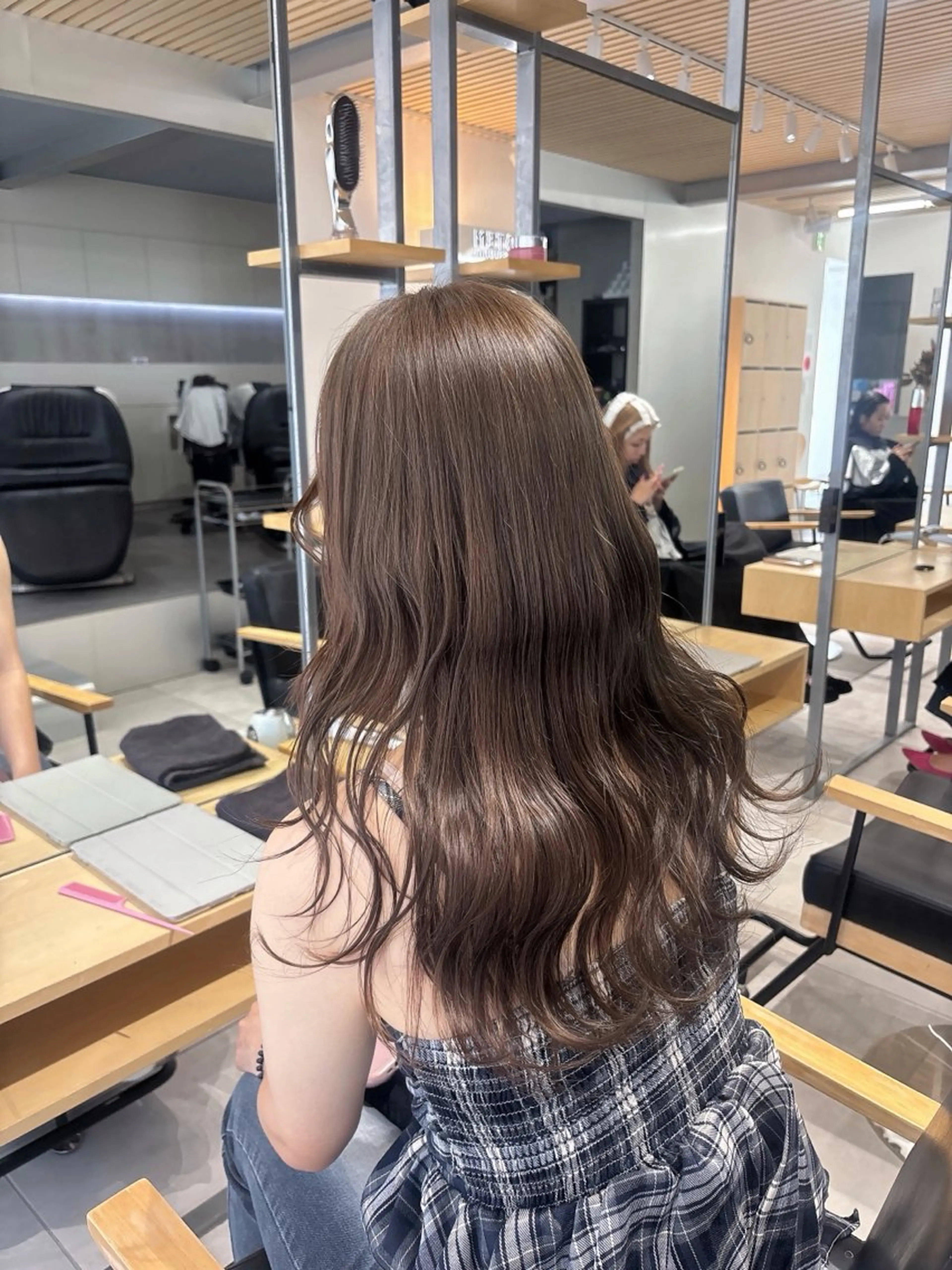 ロング カラー ヘアアレンジ ヘアカラー ベージュ/グレージュ 🧸あやか/表参道のヘアスタイル