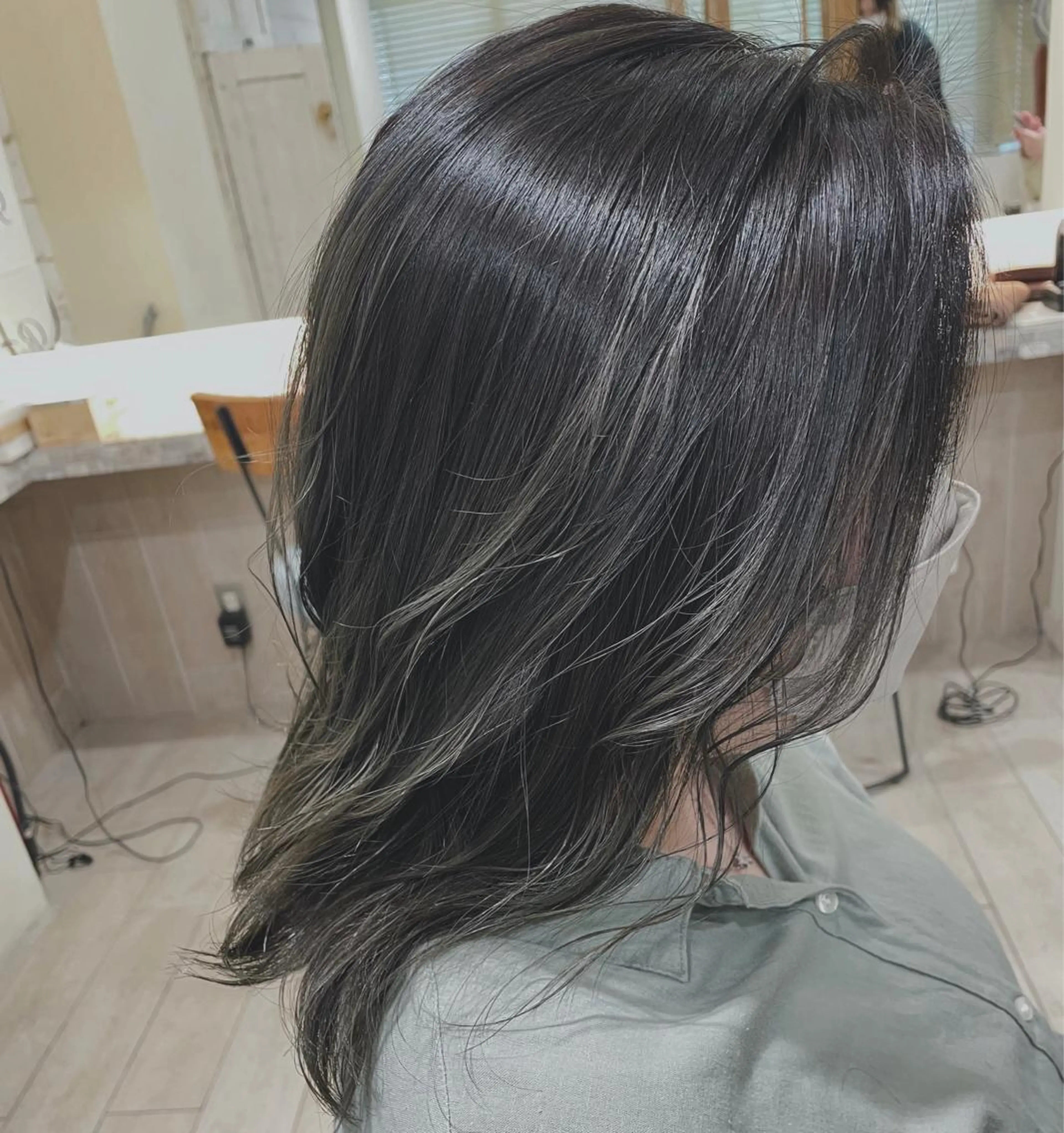 ロング カラー ヘアカラー トリートメント すげ さやかのヘアスタイル