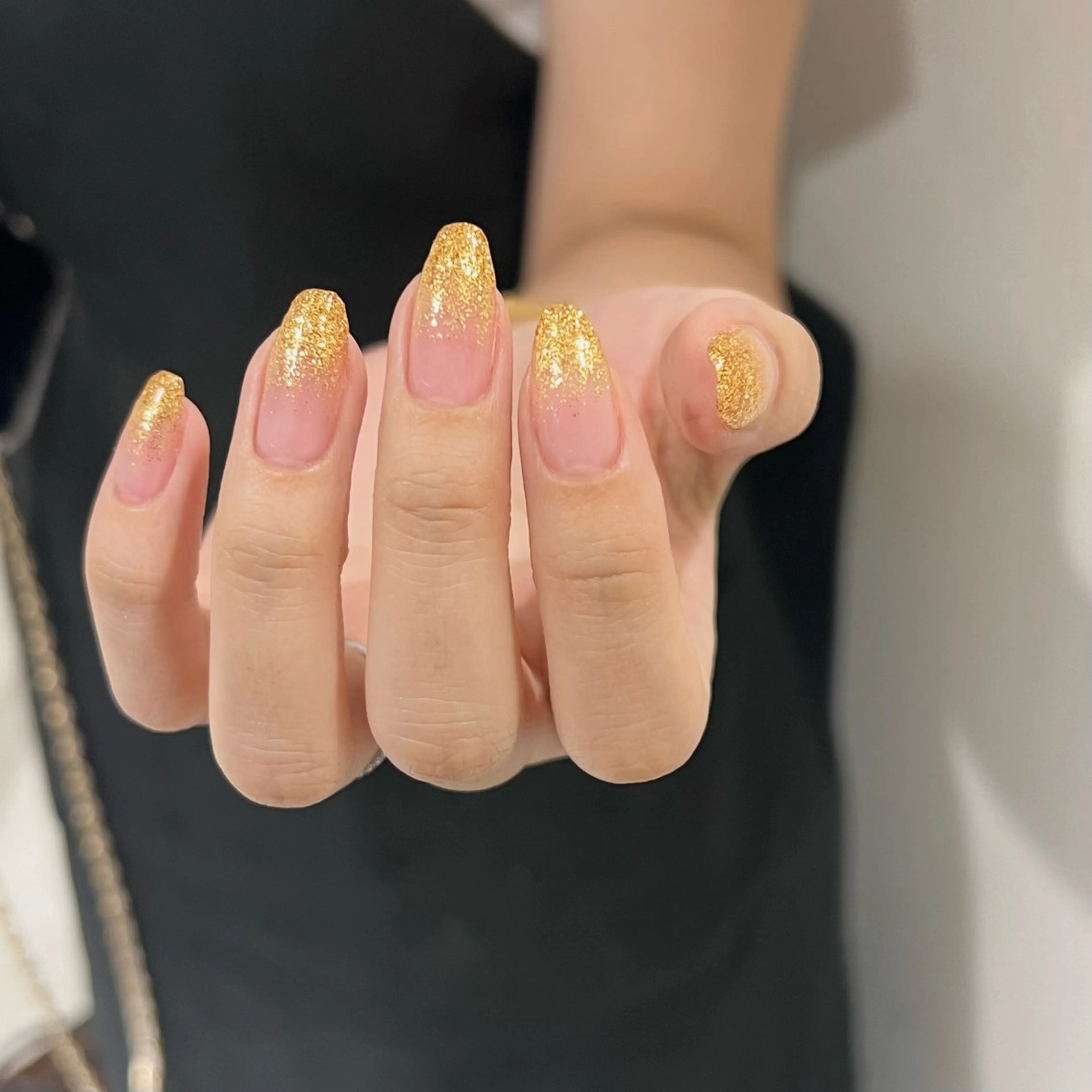 ネイル グラデーション ラメ(グリッター) ラメグラデーション ハンドネイル 🎀チーク/ちゅるん 🫧chisa🎀のネイルデザイン