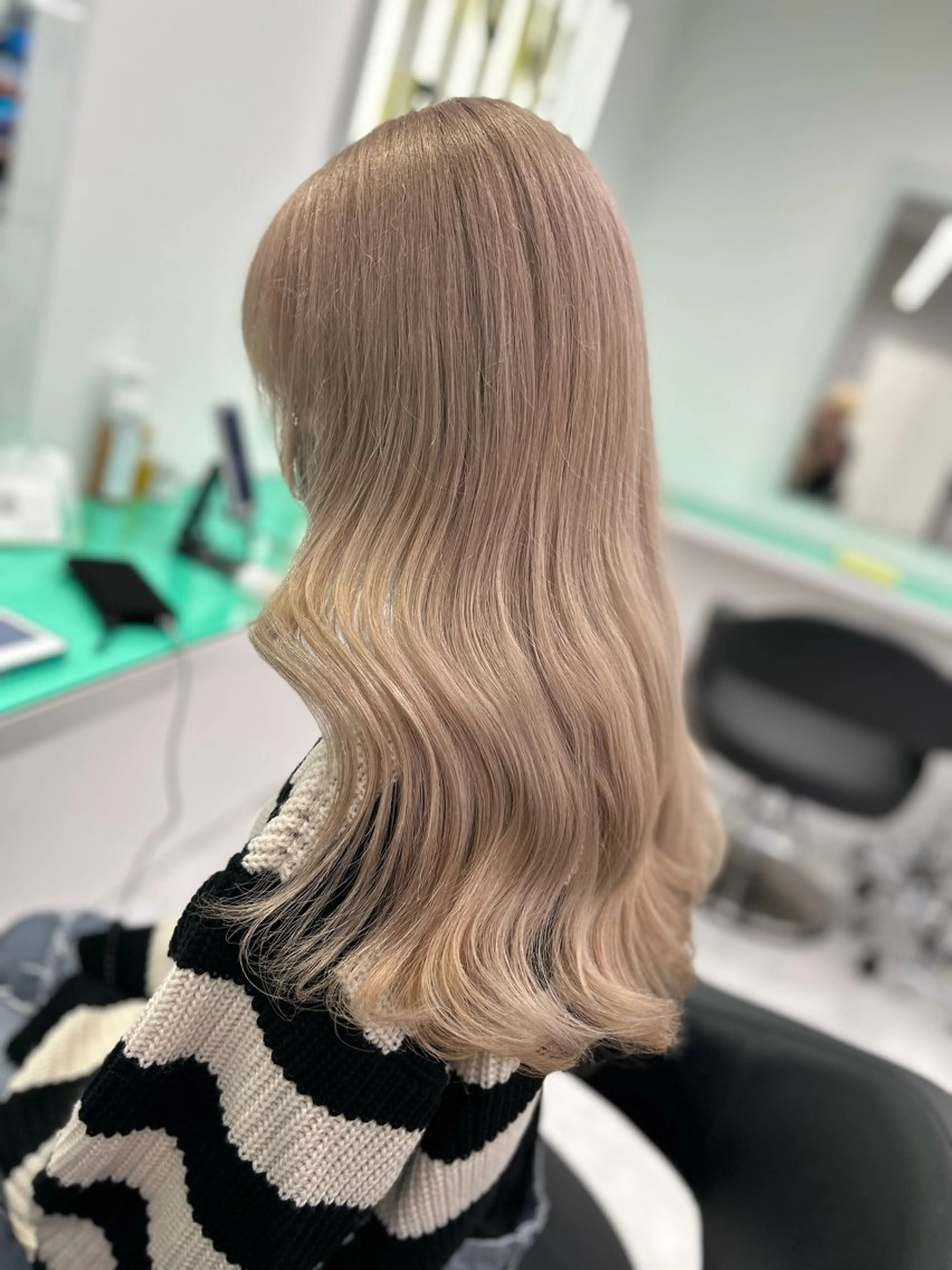 ロング カラー ヘアアレンジ トレンドモテカラー 🩷色落ちまで可愛くのヘアスタイル