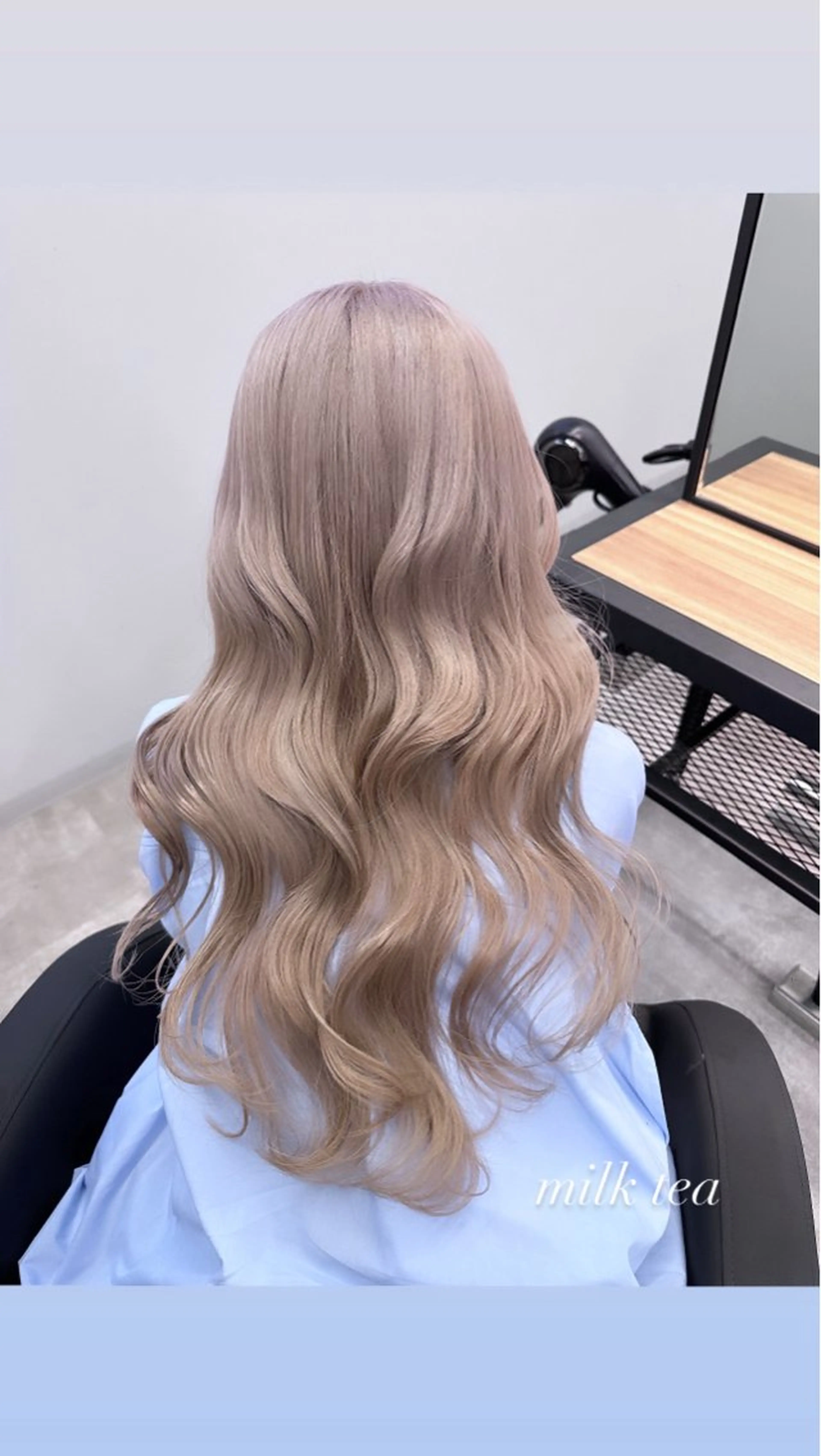 ロング カラー 𝑦𝑢𝑟𝑖𝑎 MIRAのヘアスタイル