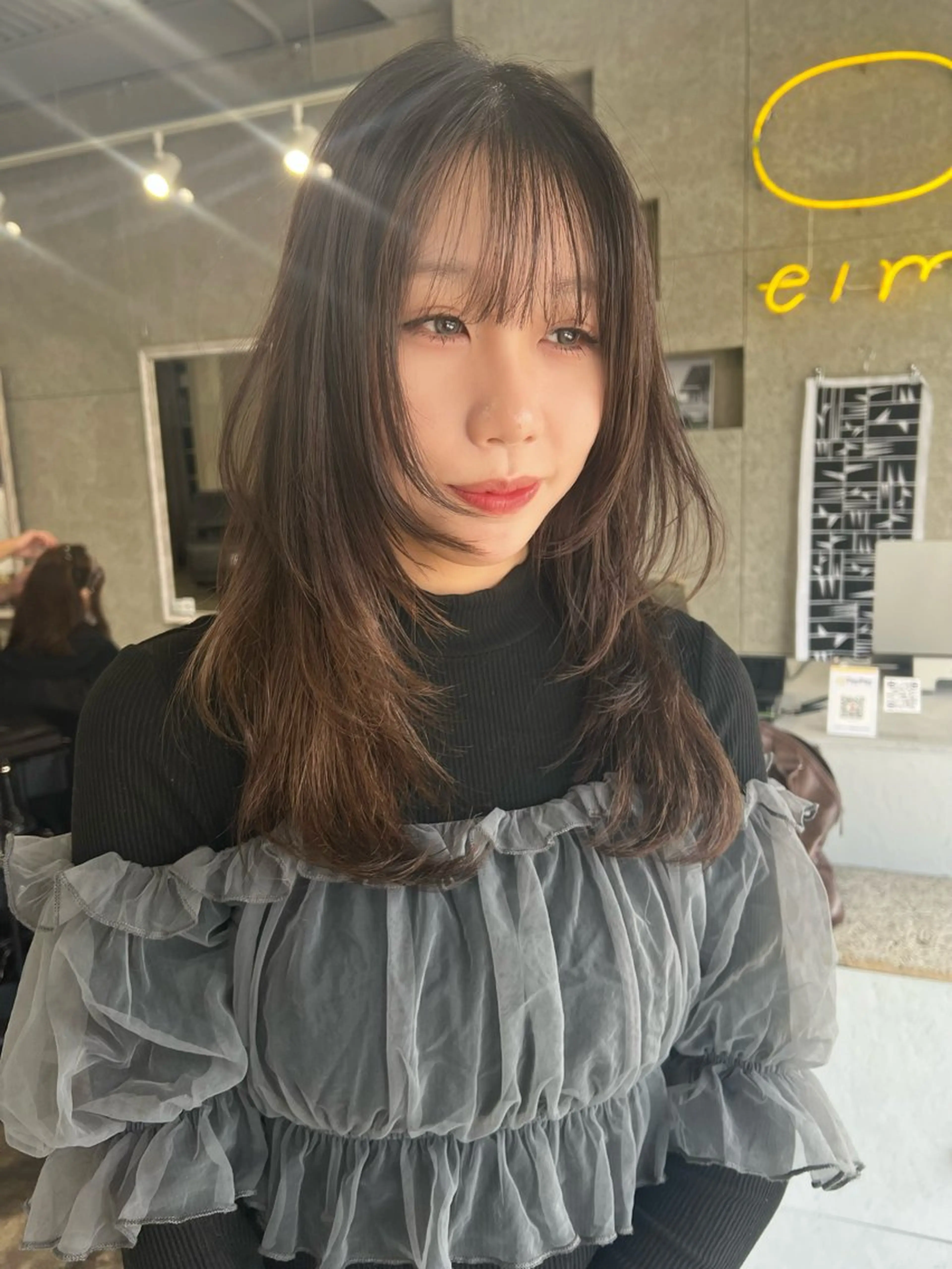 ロング カット nishibu ayukaのヘアスタイル