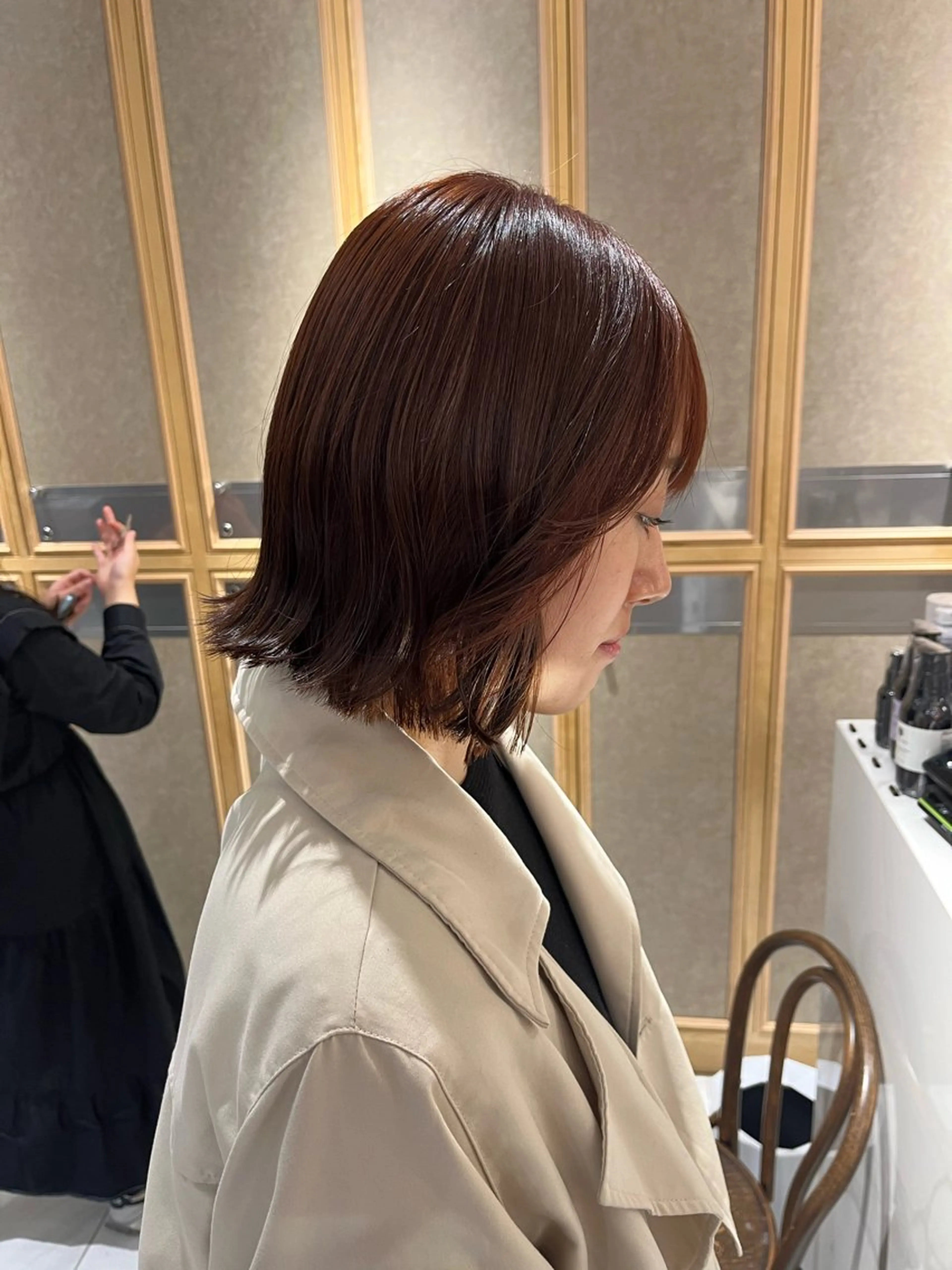 ミディアム ピンクブラウン ナミ🩶暗髪/暖色 ❤️/透明感/縮毛のヘアスタイル