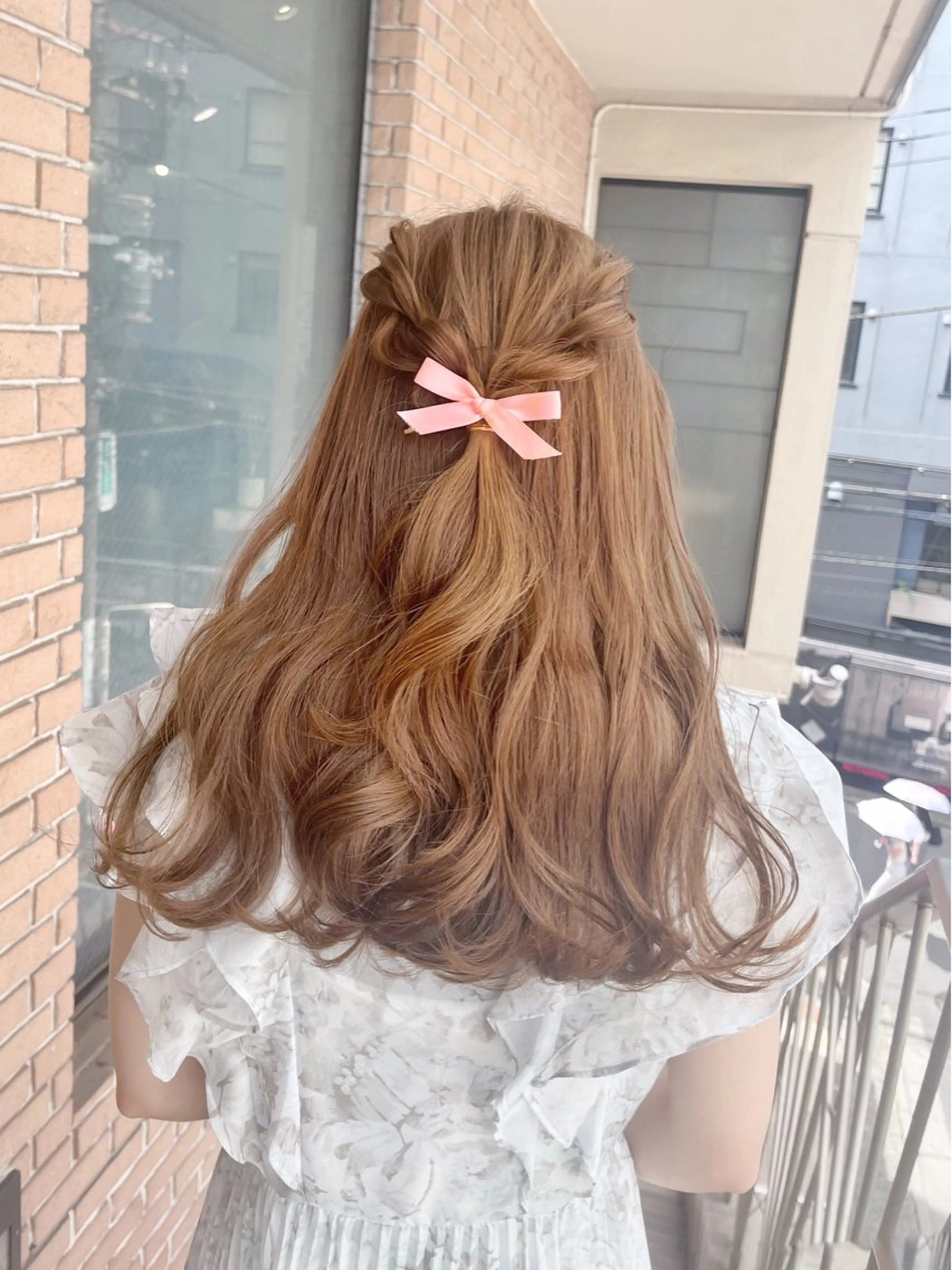 ロング カラー ヘアアレンジ ブリーチ ヘアカラー ピンクカラー🩷 ヘアセットＮＯ.1のヘアスタイル