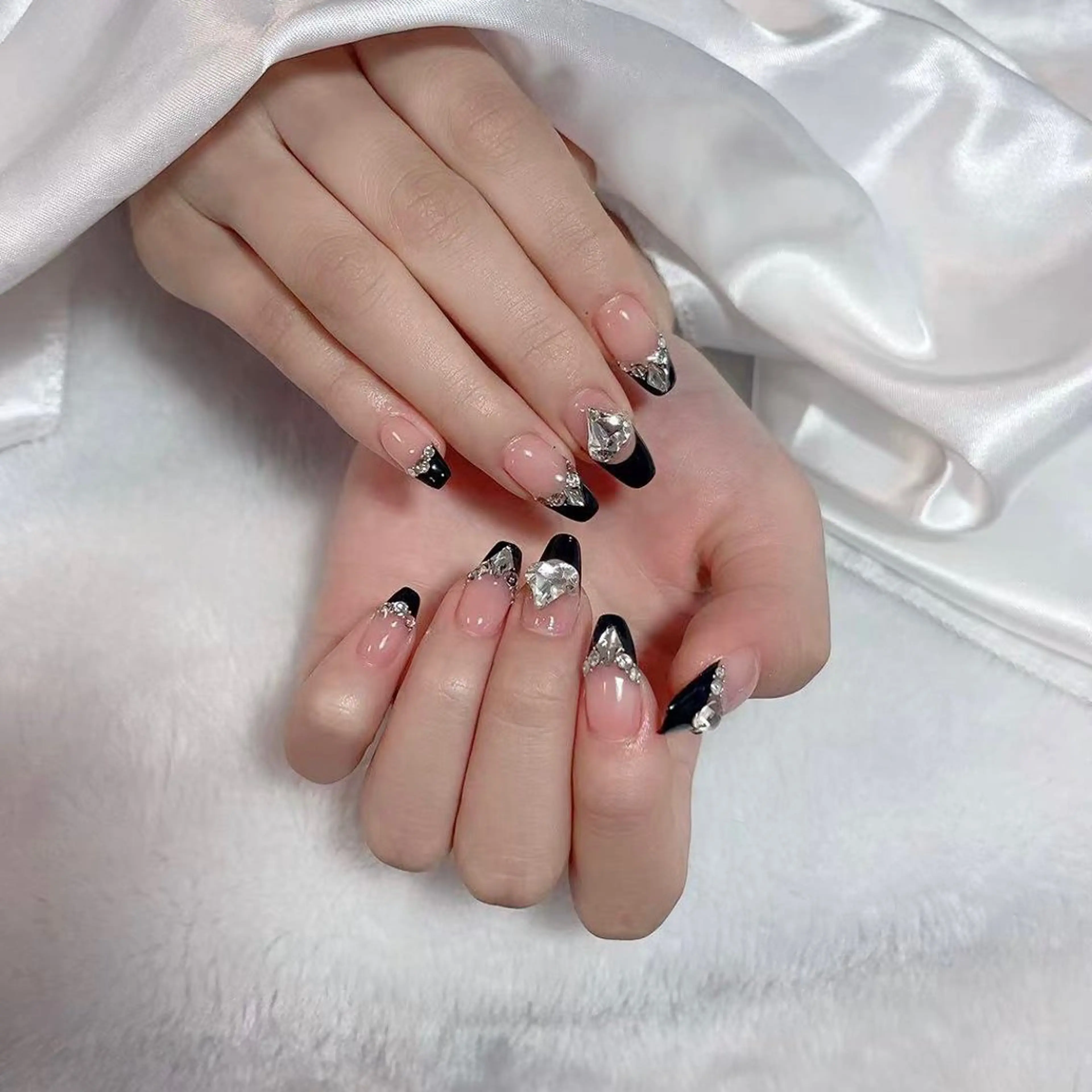 ネイル 持ち込み Amina nail salonのネイルデザイン