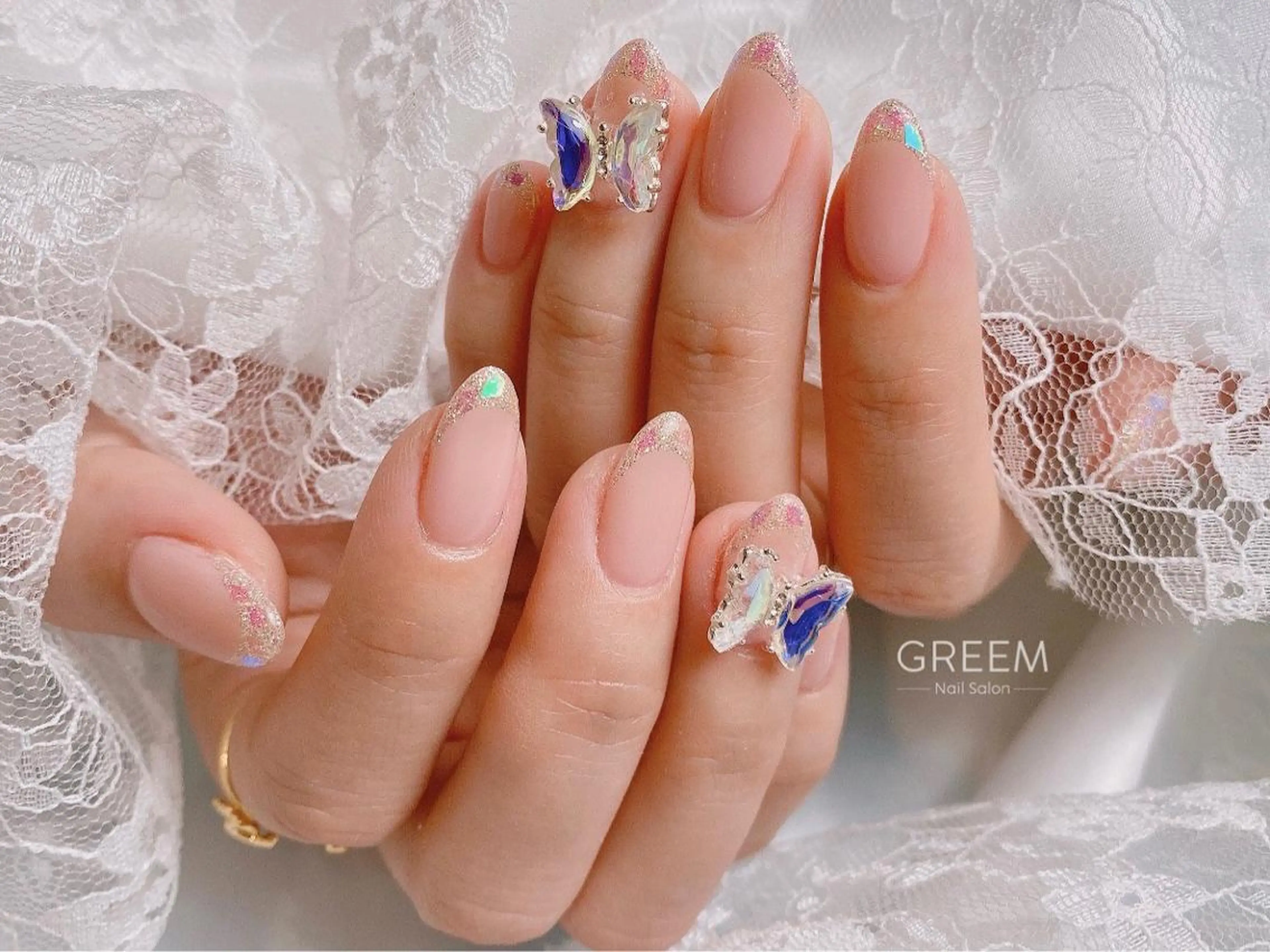 ネイル オーロラネイル フレンチネイル 韓国ネイル ワンホンネイル GREEM グリームのネイルデザイン